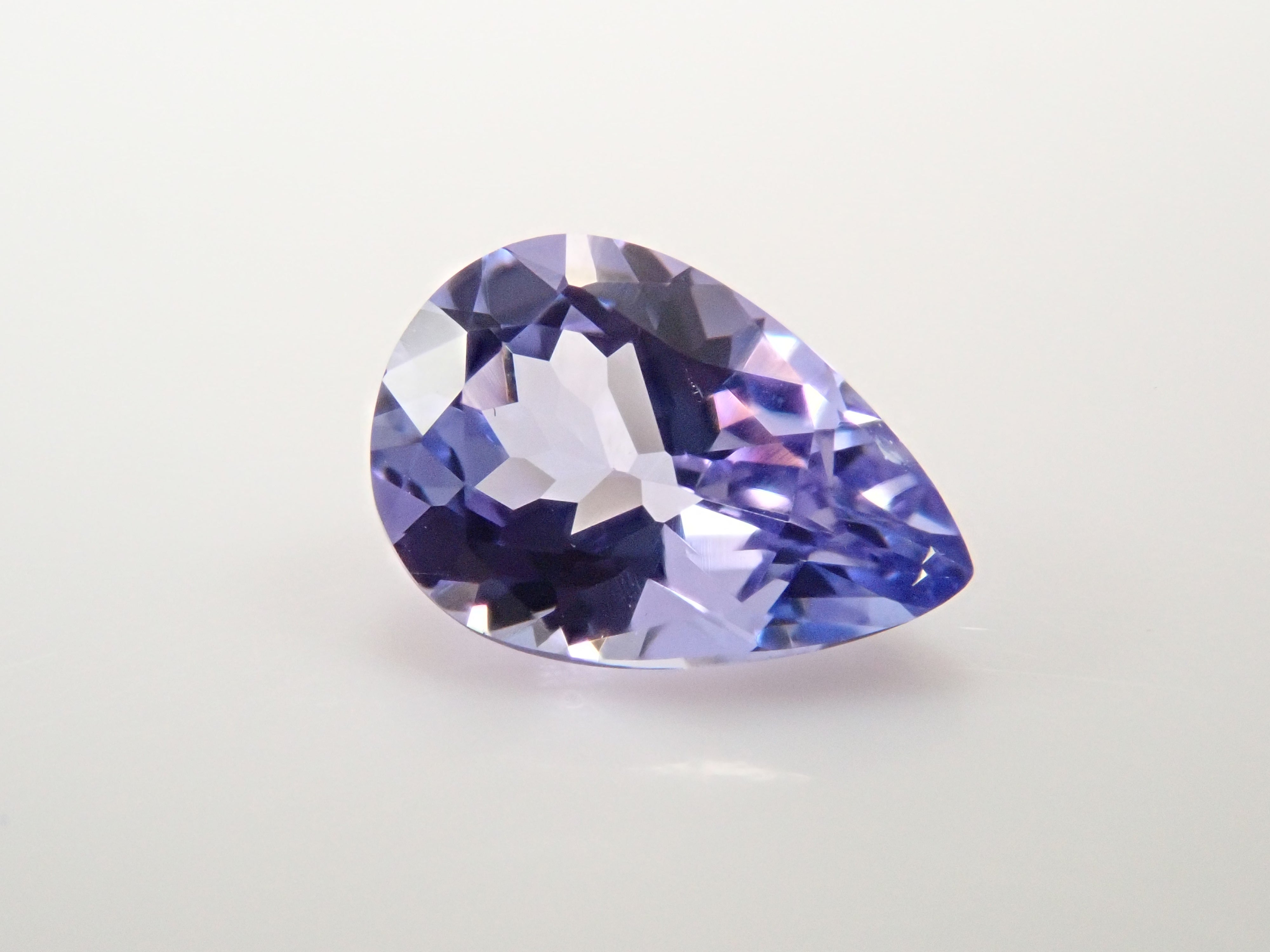 【2/8 22時販売】タンザニア産ラベンダータンザナイト 0.391ctルース