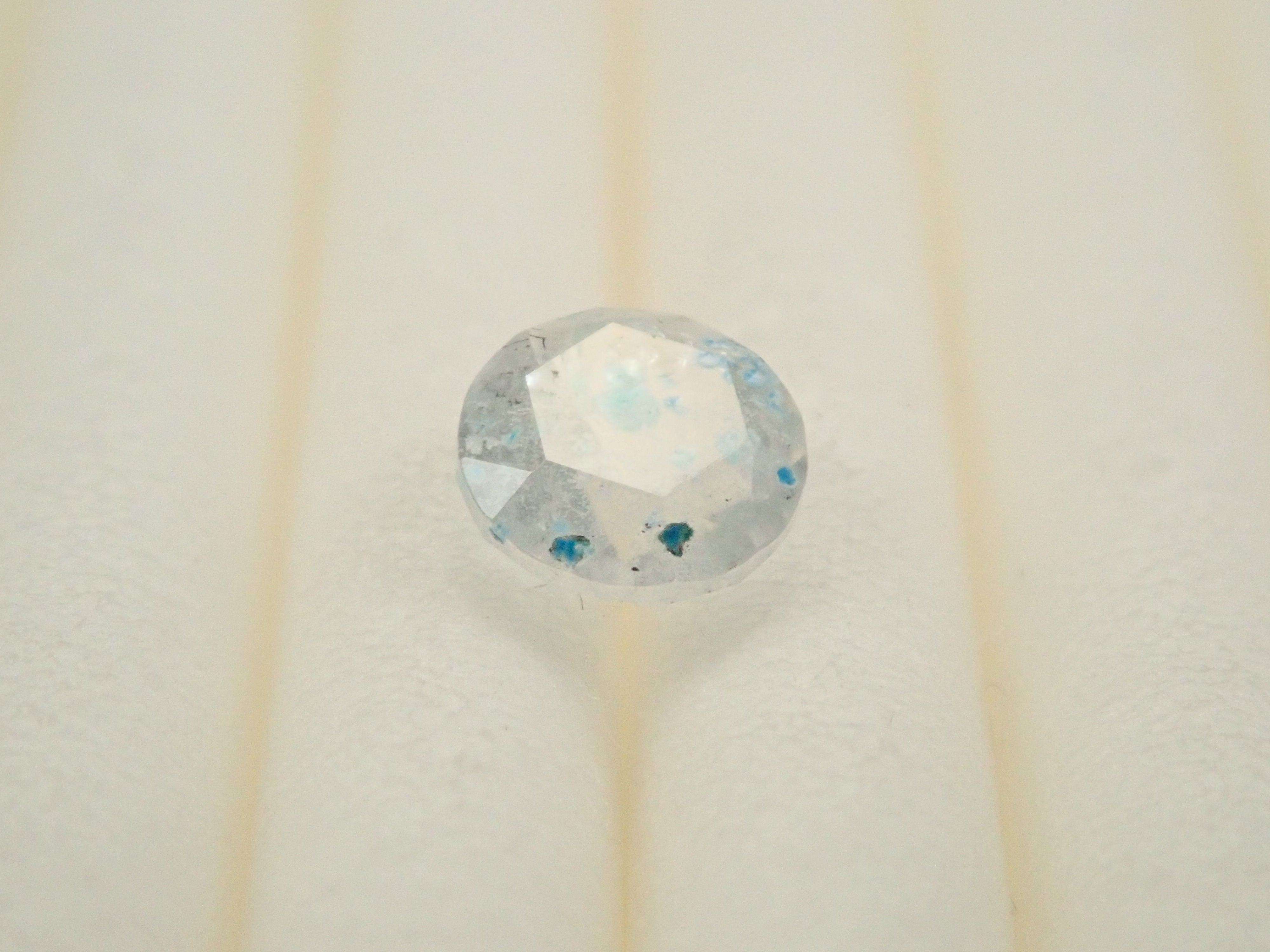 【2月18日晚間10點開賣】巴西美杜莎石英(帕拉伊巴石英)3.9毫米/0.237克拉裸石