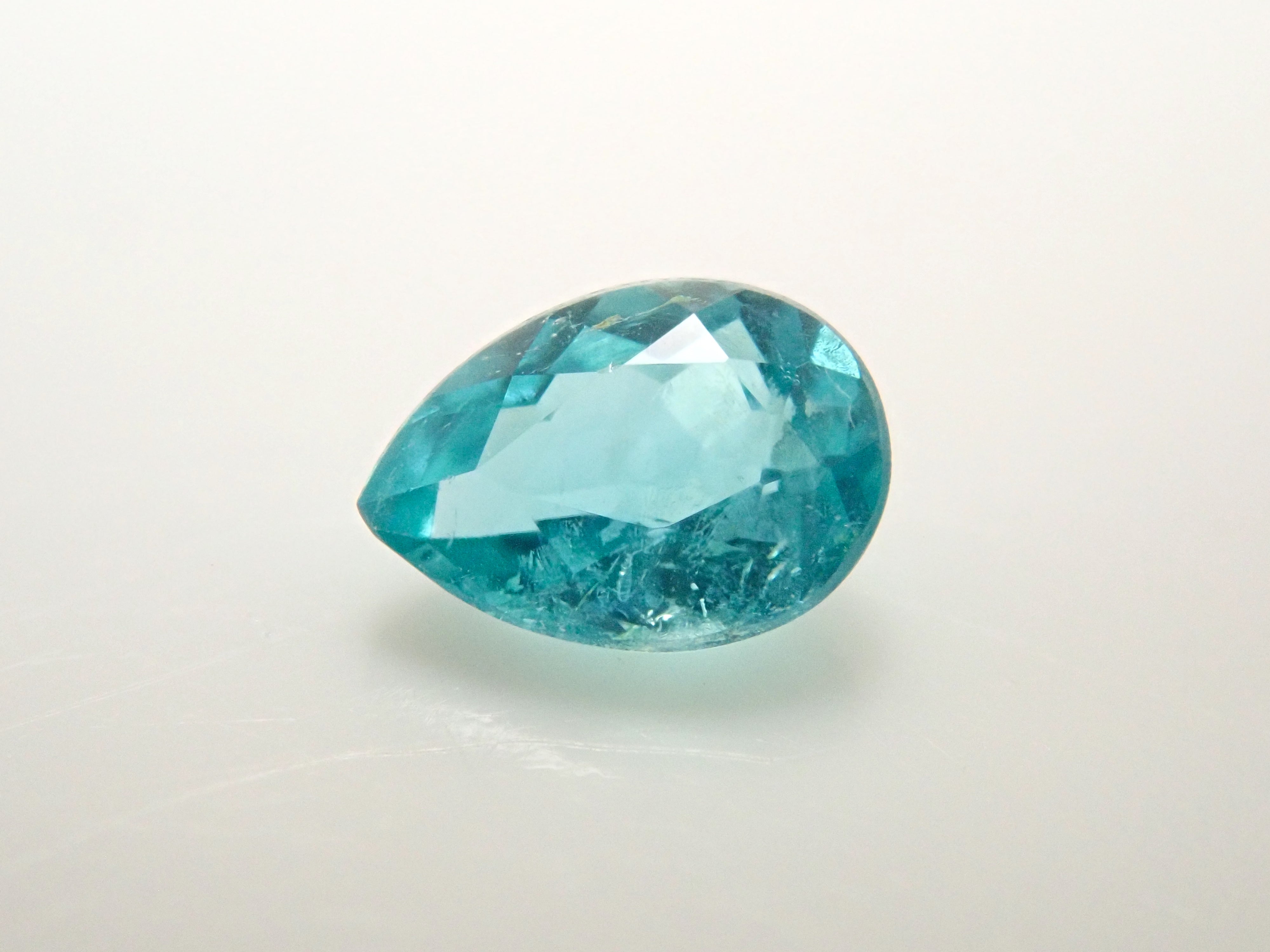 【2/8 22時販売】ブラジル産パライバトルマリン 0.162ctルース(CuO:1.0%,MnO:3.5%)