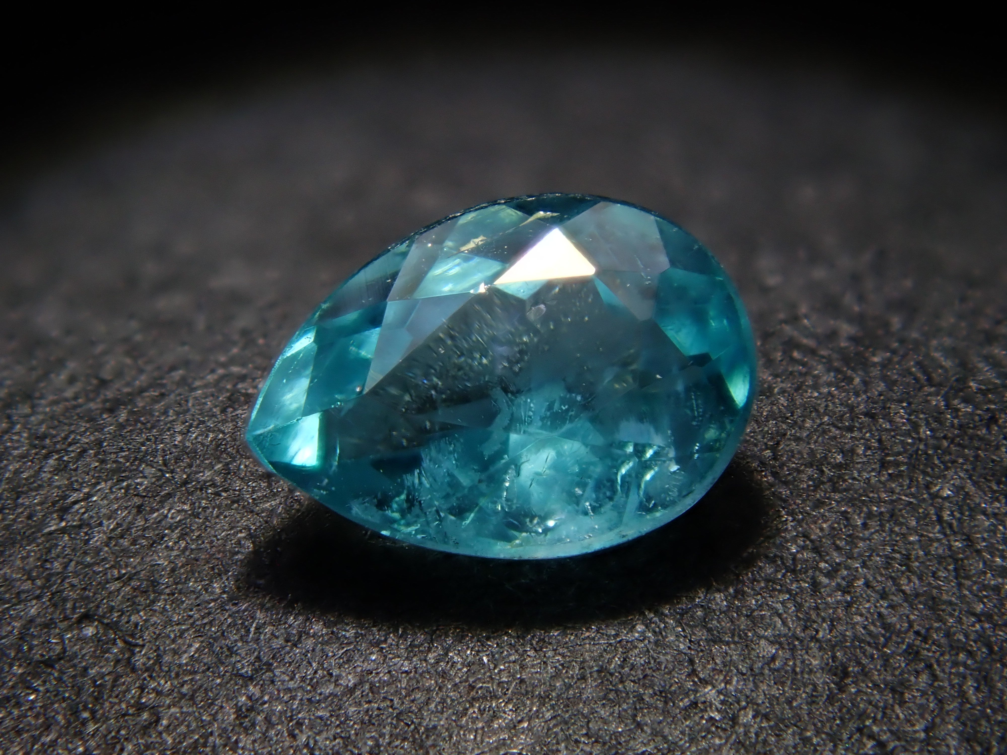 【2/8 22時販売】ブラジル産パライバトルマリン 0.162ctルース(CuO:1.0%,MnO:3.5%)