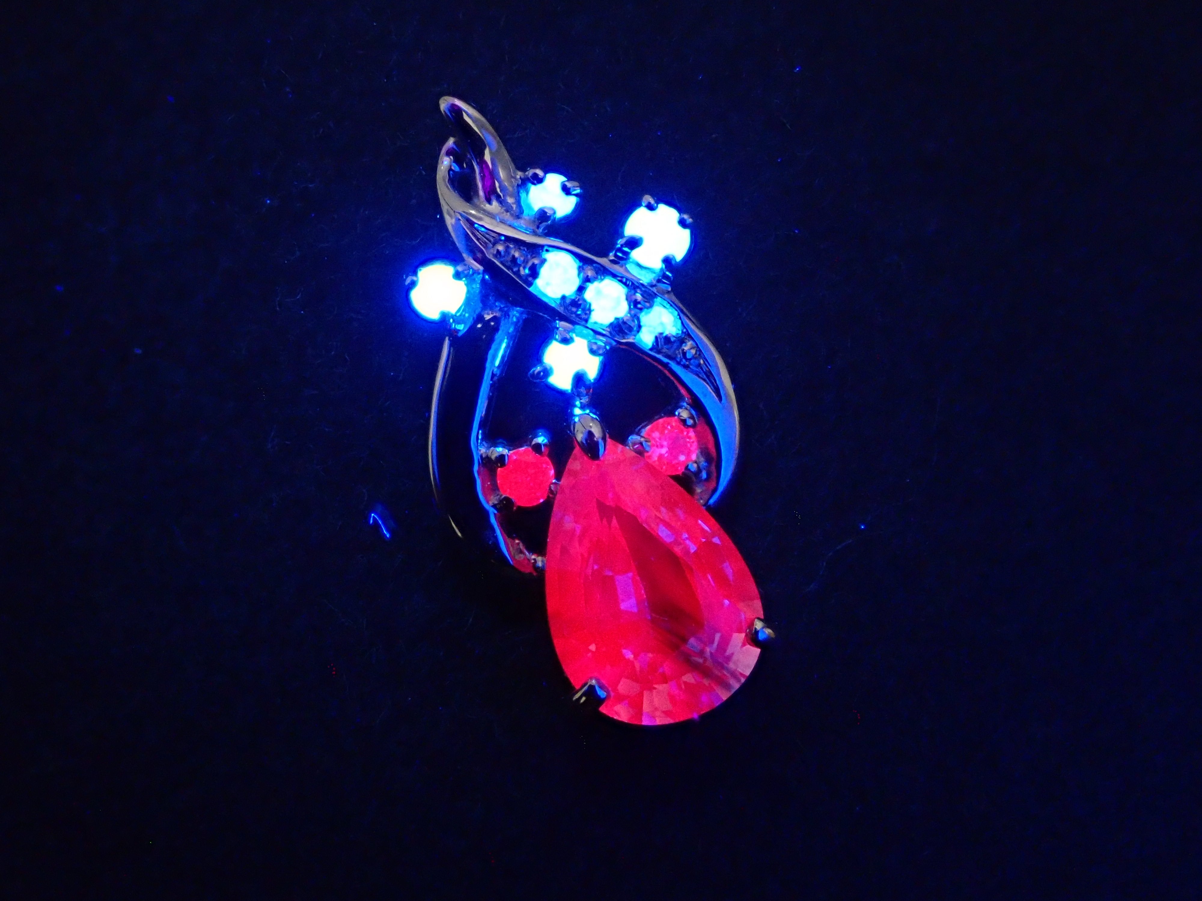 Pt950 バイカラーサファイア ペンダントトップ(ネックレストップ)