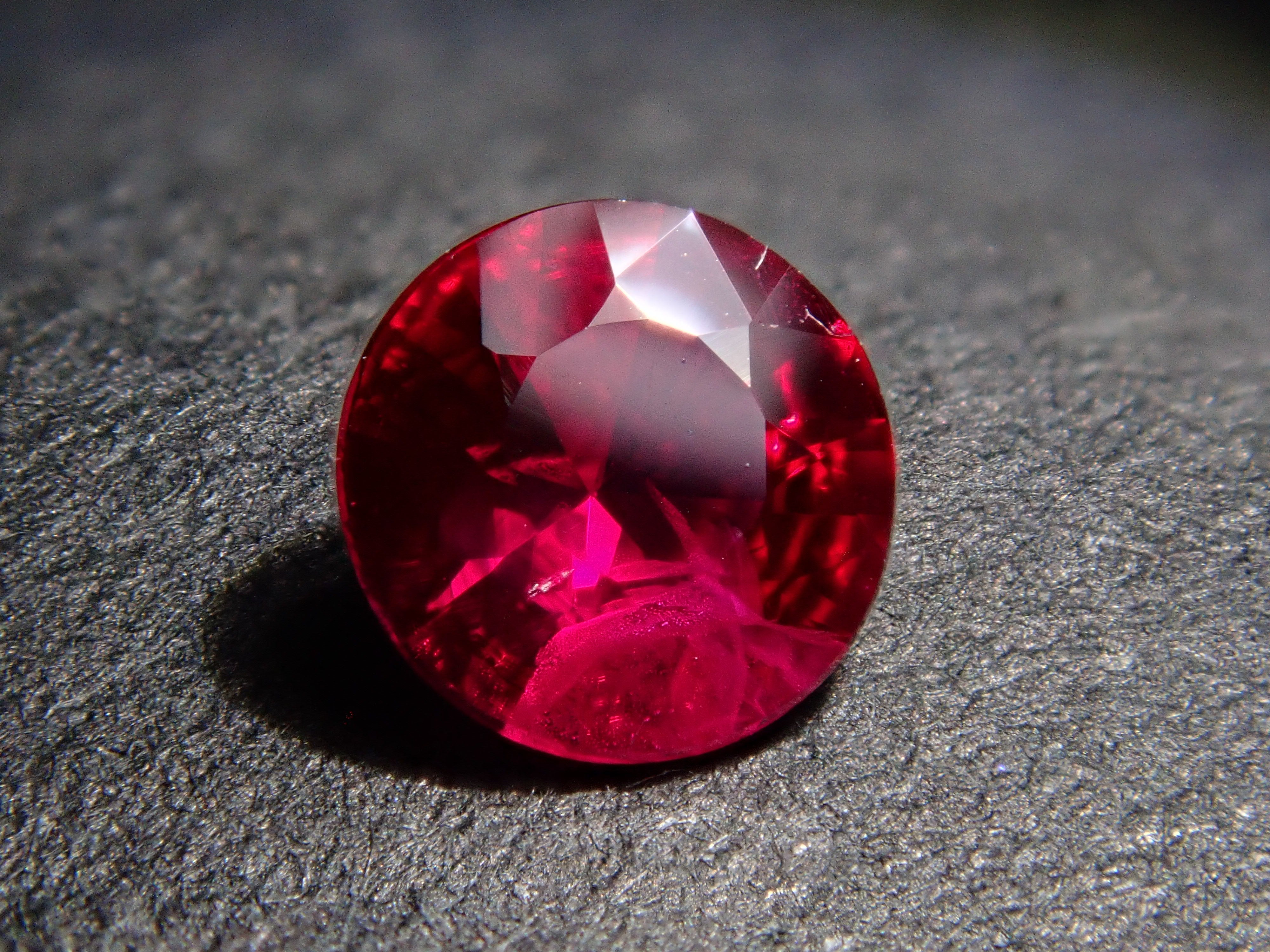 Pigeon Blood Ruby 0.230ct Loose