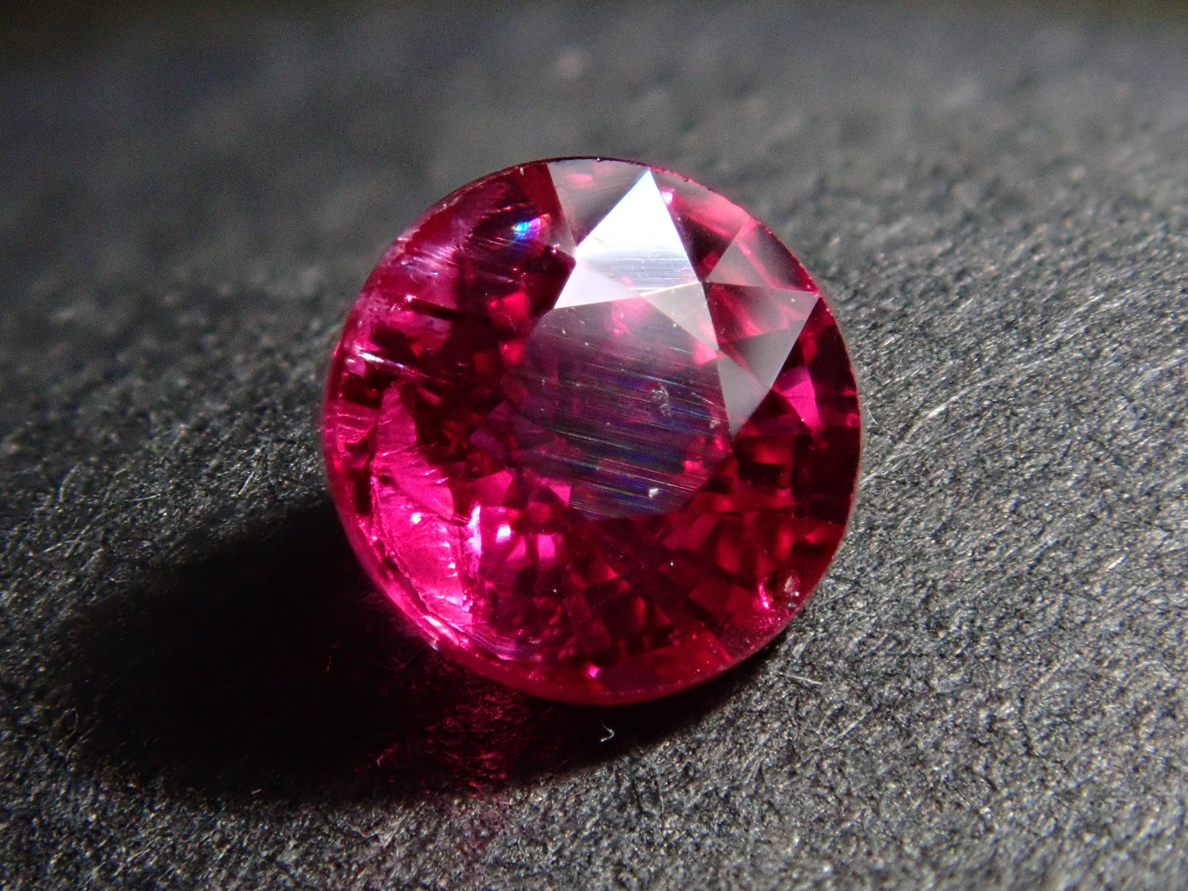 【2/6 22時販売】非加熱ピジョンブラッドルビー 4.3mm/0.510ctルース AIGS