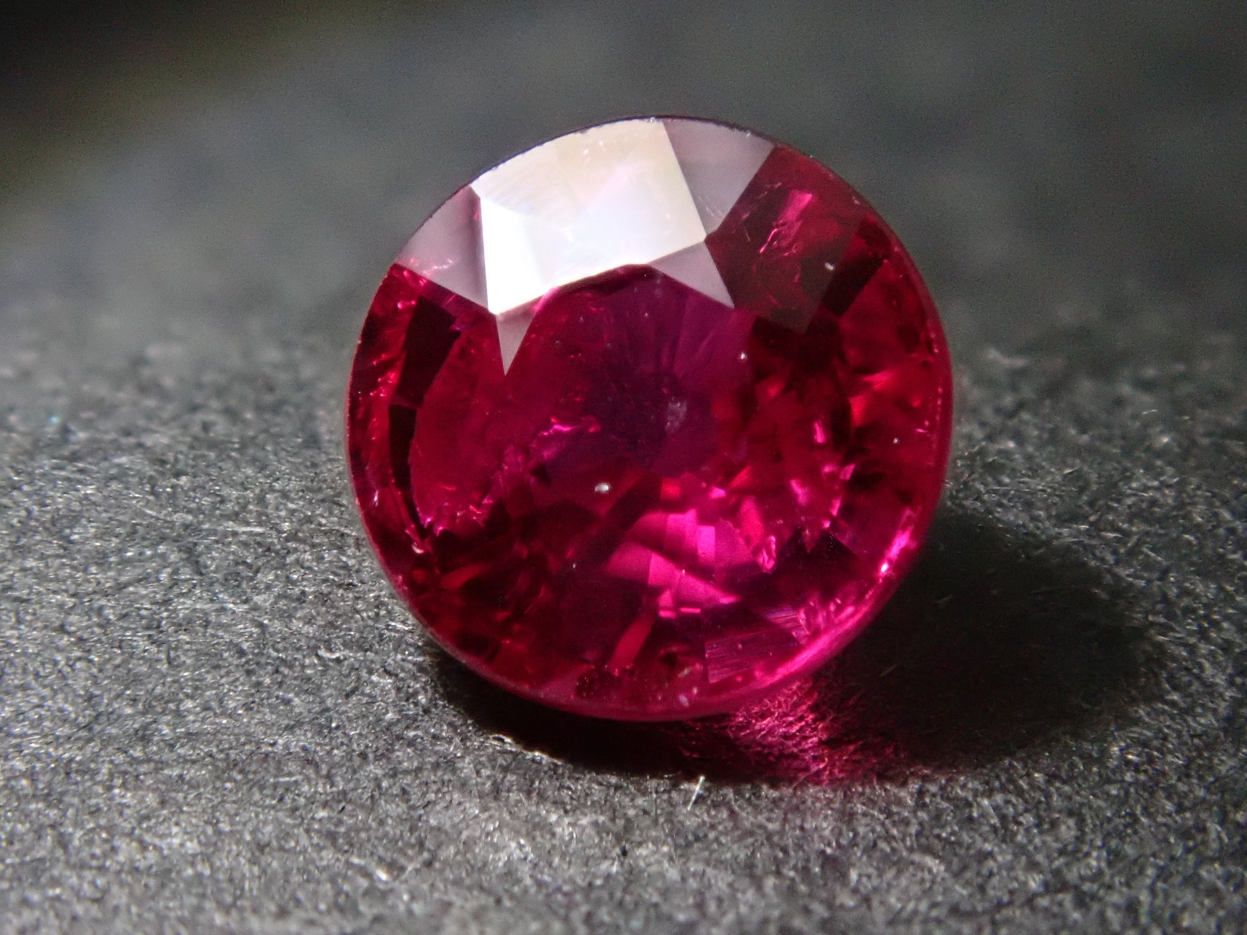 【2/6 22時販売】非加熱ピジョンブラッドルビー 4.3mm/0.510ctルース AIGS