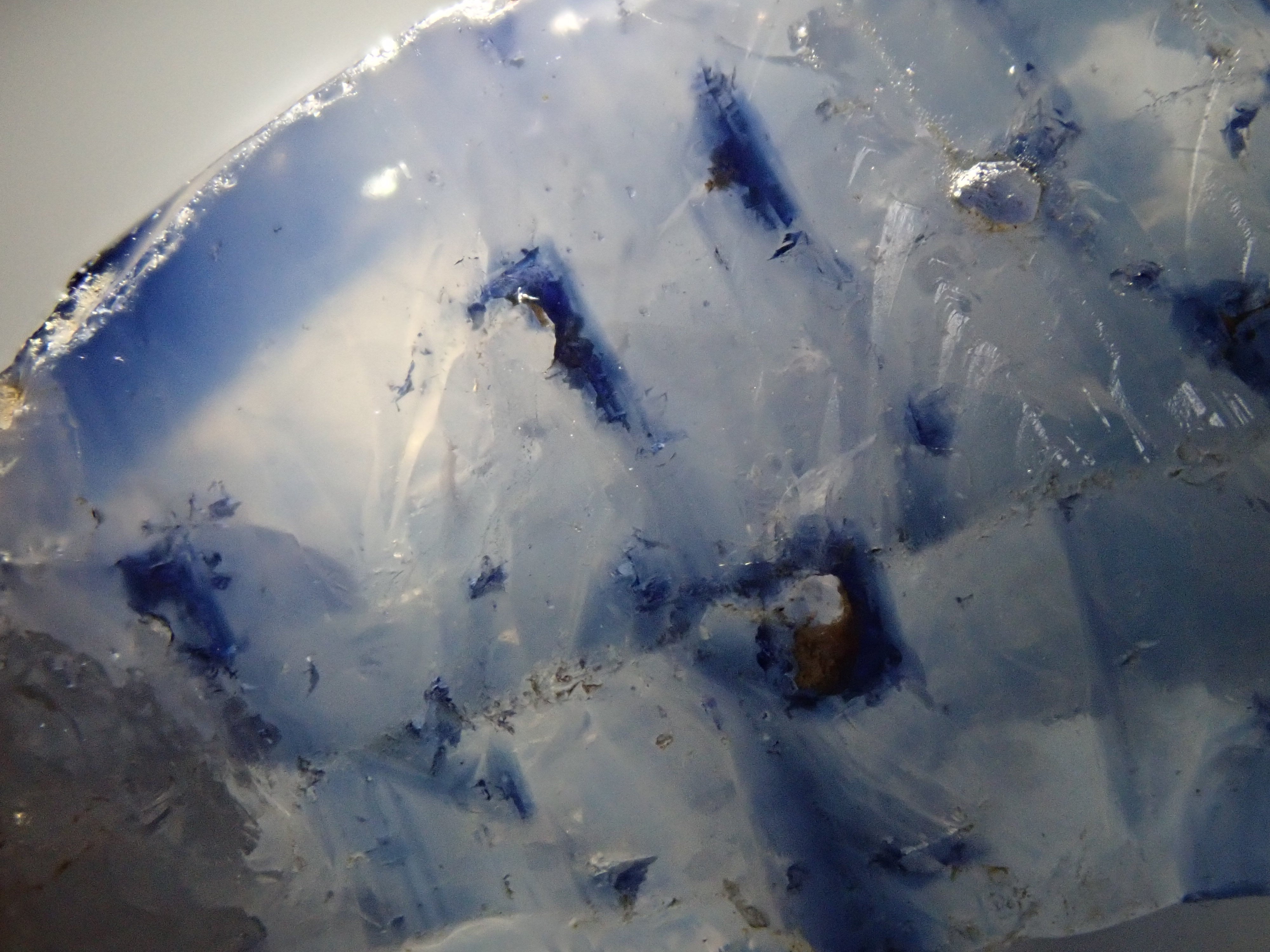 【抽選販売_20260301_15】スリランカ産グラスボディ(サファイアクリスタル) 142.496ct原石