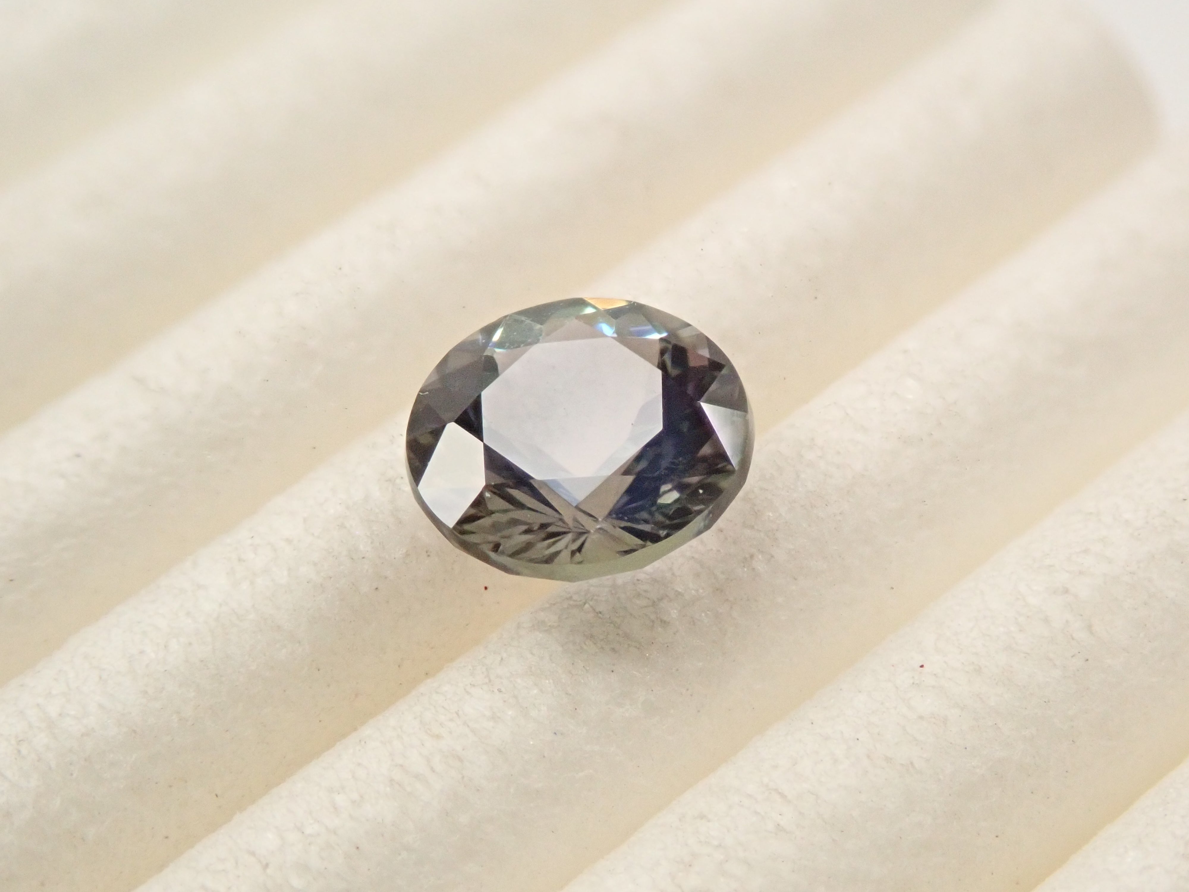 【2/7 22時販売】タンザニア産ゾイサイト 5.5mm/0.689ctルース