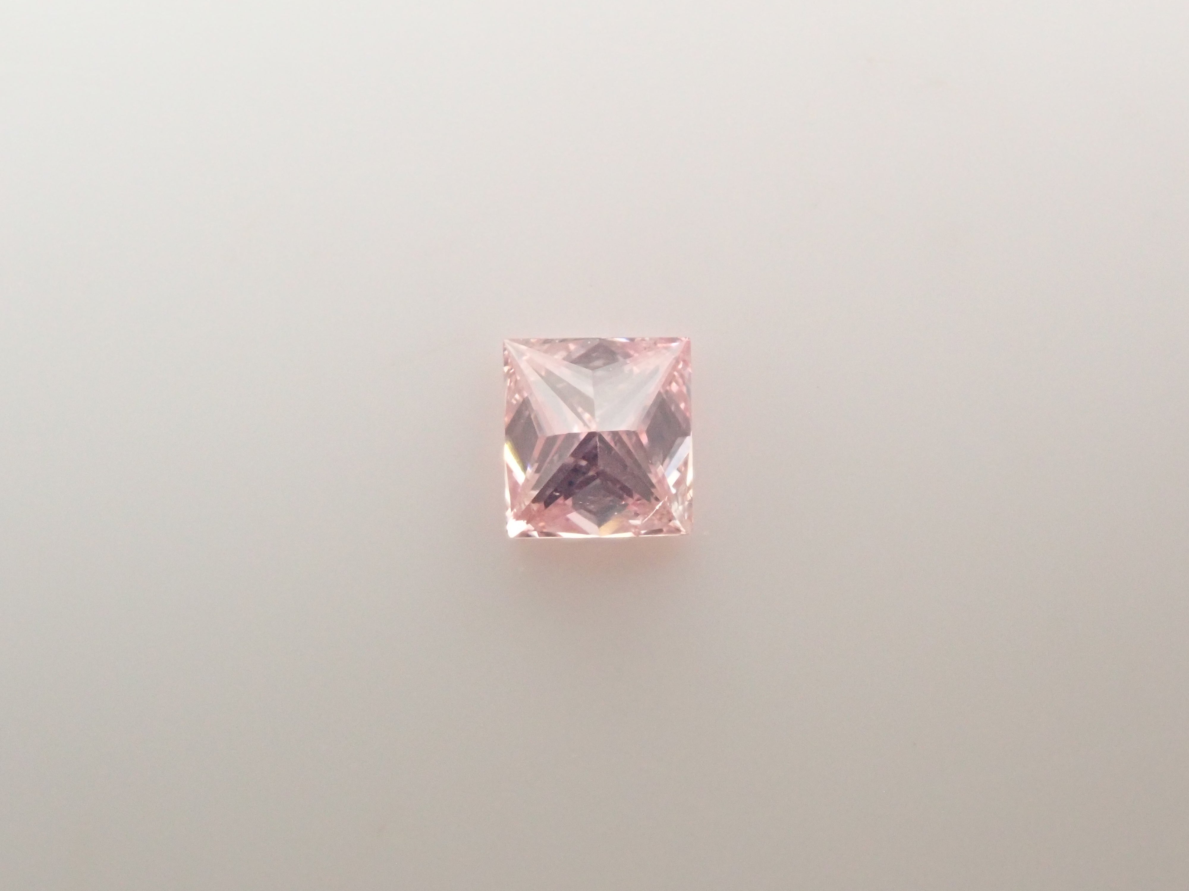 【2/7 22時販売】ピンクダイヤモンド 0.097ctルース(FANCY PINK, SI2)