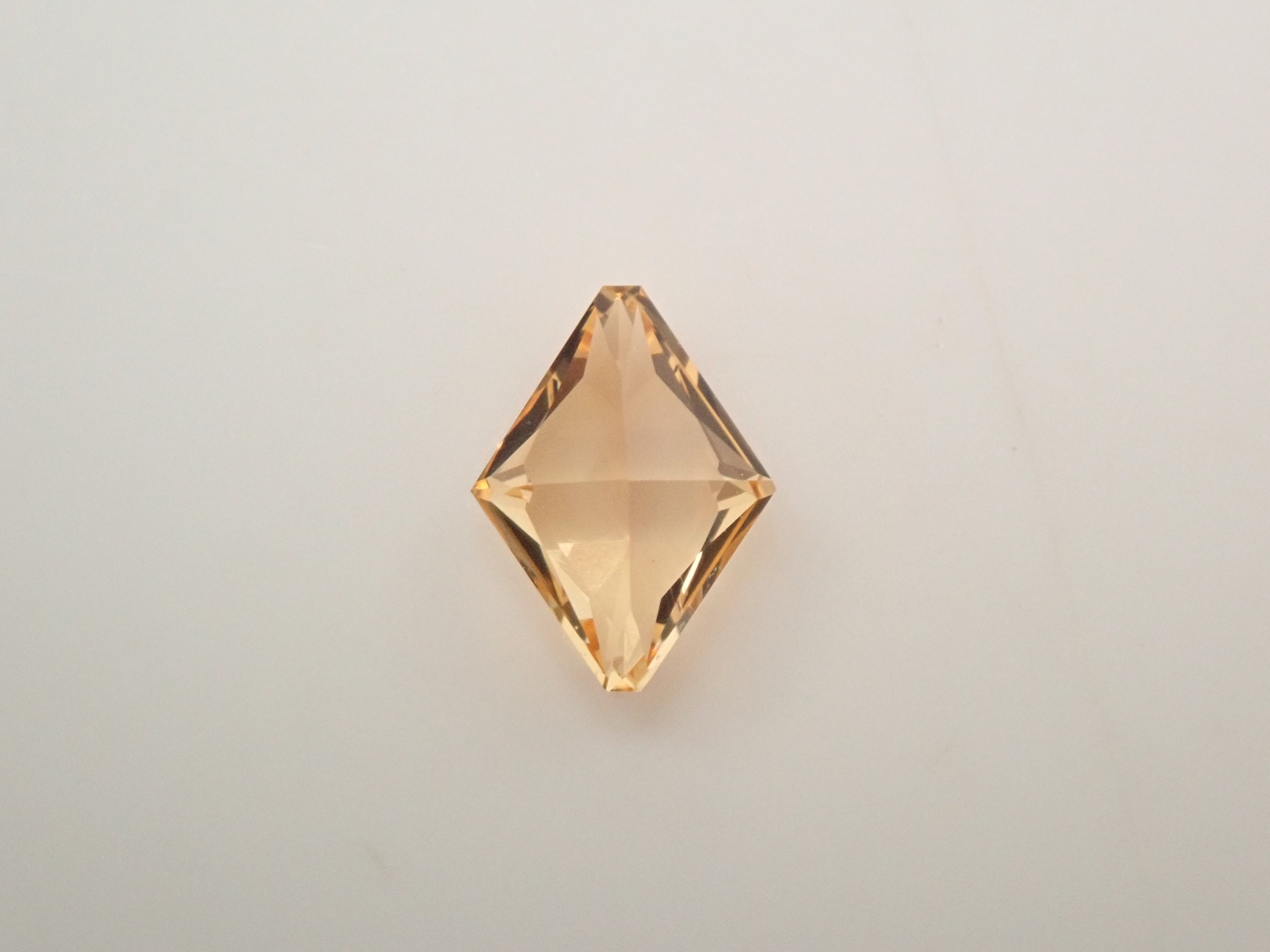 【2/5 22時販売】ブラジル産インペリアルトパーズ 0.353ctルース