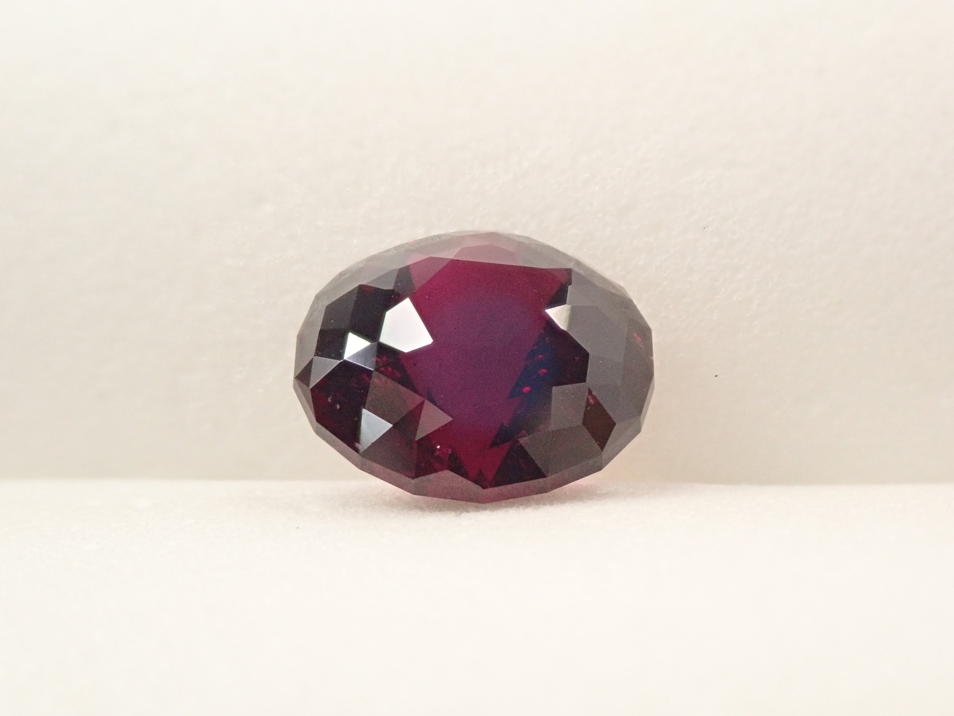 【2/5 22時販売】タンザニア産ロードライトガーネット 9.3mm/4.393ctルース