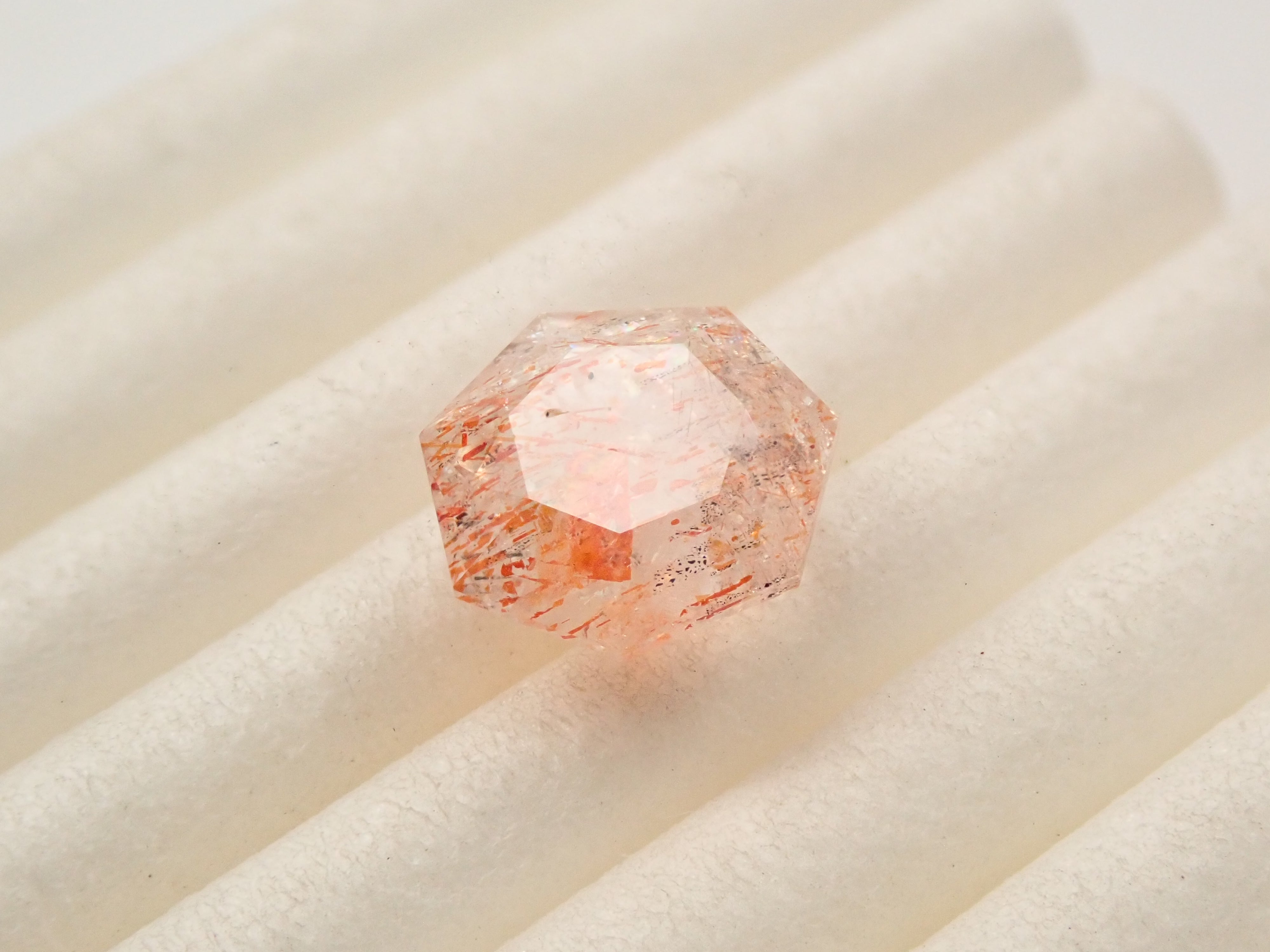 【2月3日晚間10點開售】坦尚尼亞太陽石 1.477克拉 散裝