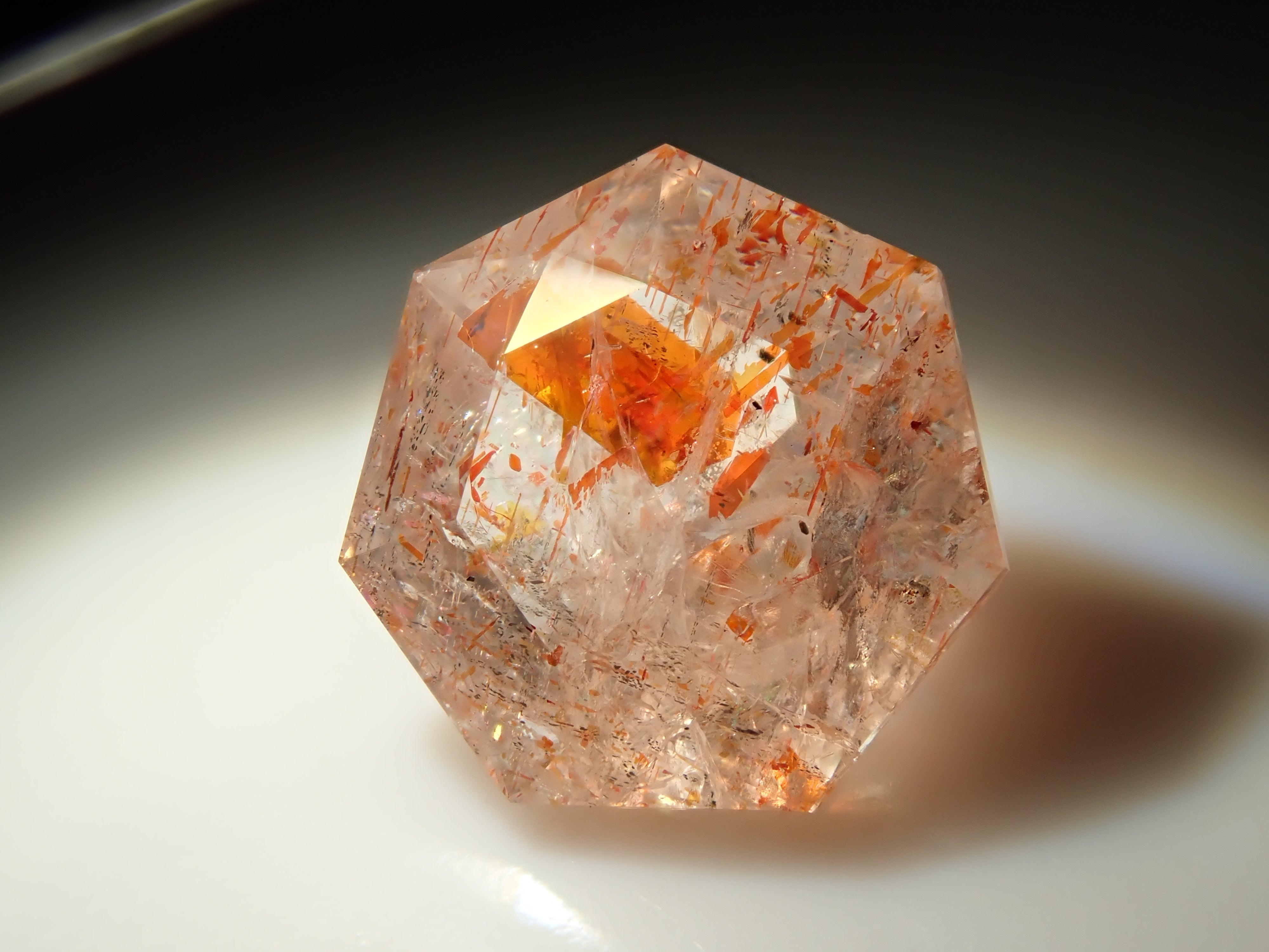 【2月3日晚間10點開售】坦尚尼亞太陽石 1.477克拉 散裝