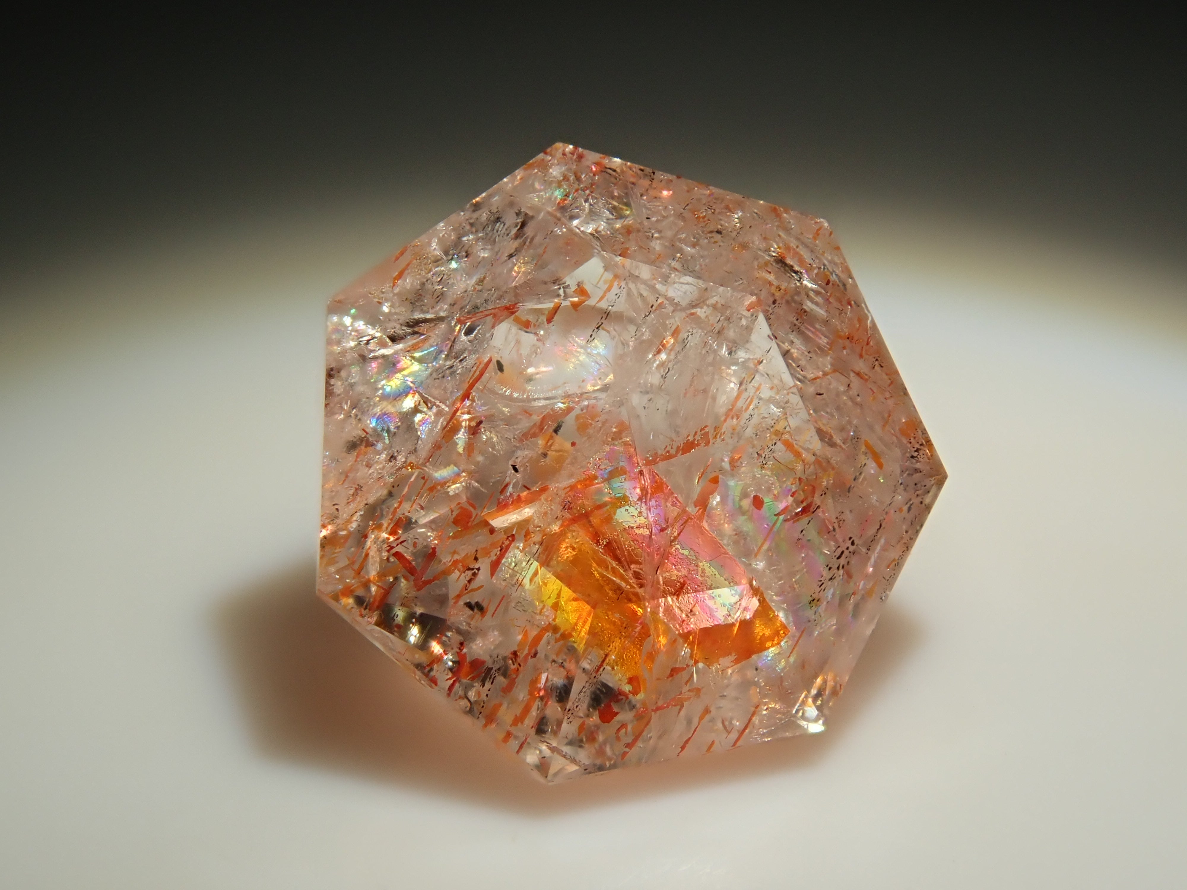 【2月3日晚間10點開售】坦尚尼亞太陽石 1.477克拉 散裝