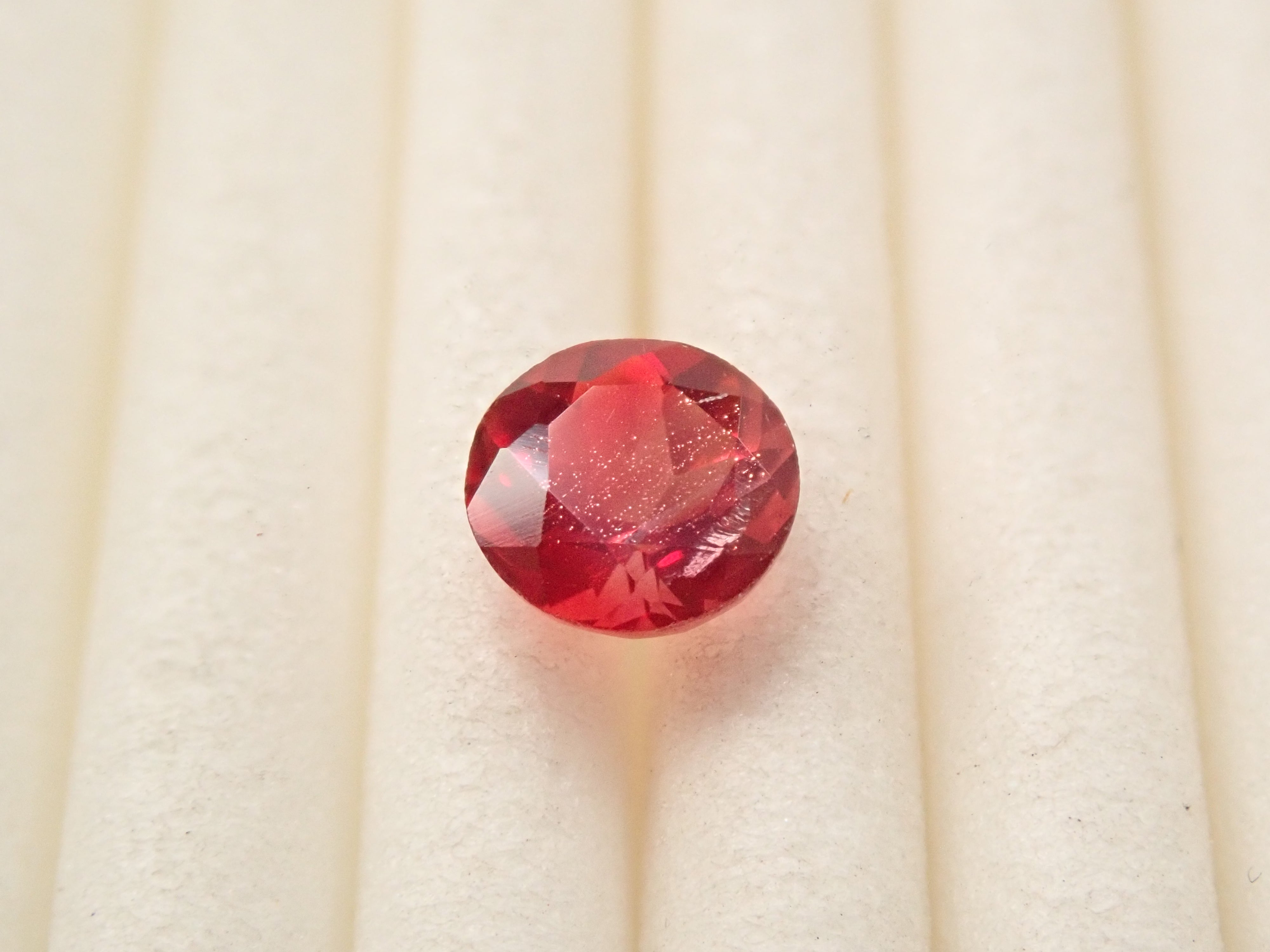 美國俄勒岡州太陽石,0.443克拉散石