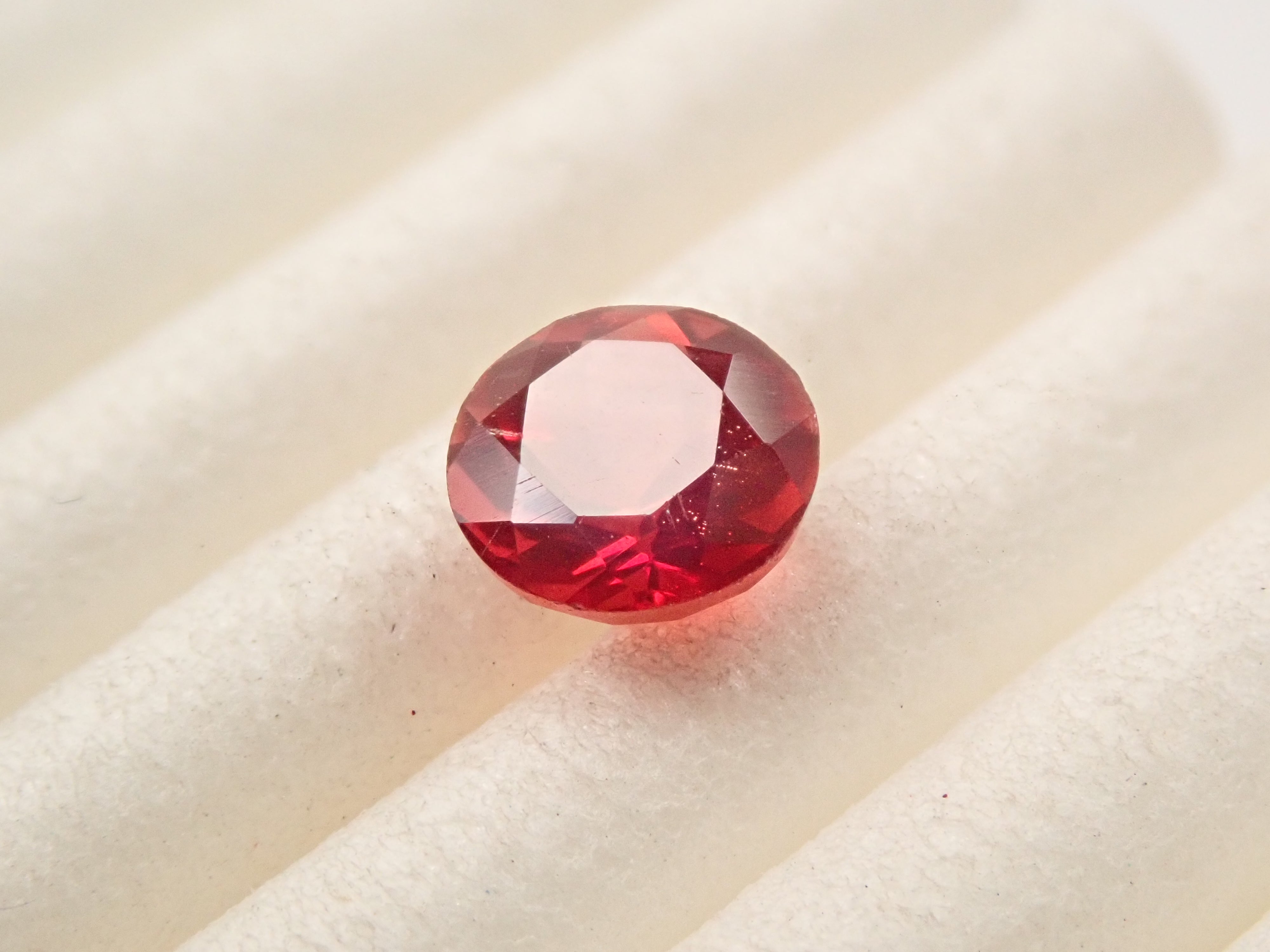 美國俄勒岡州太陽石,0.443克拉散石