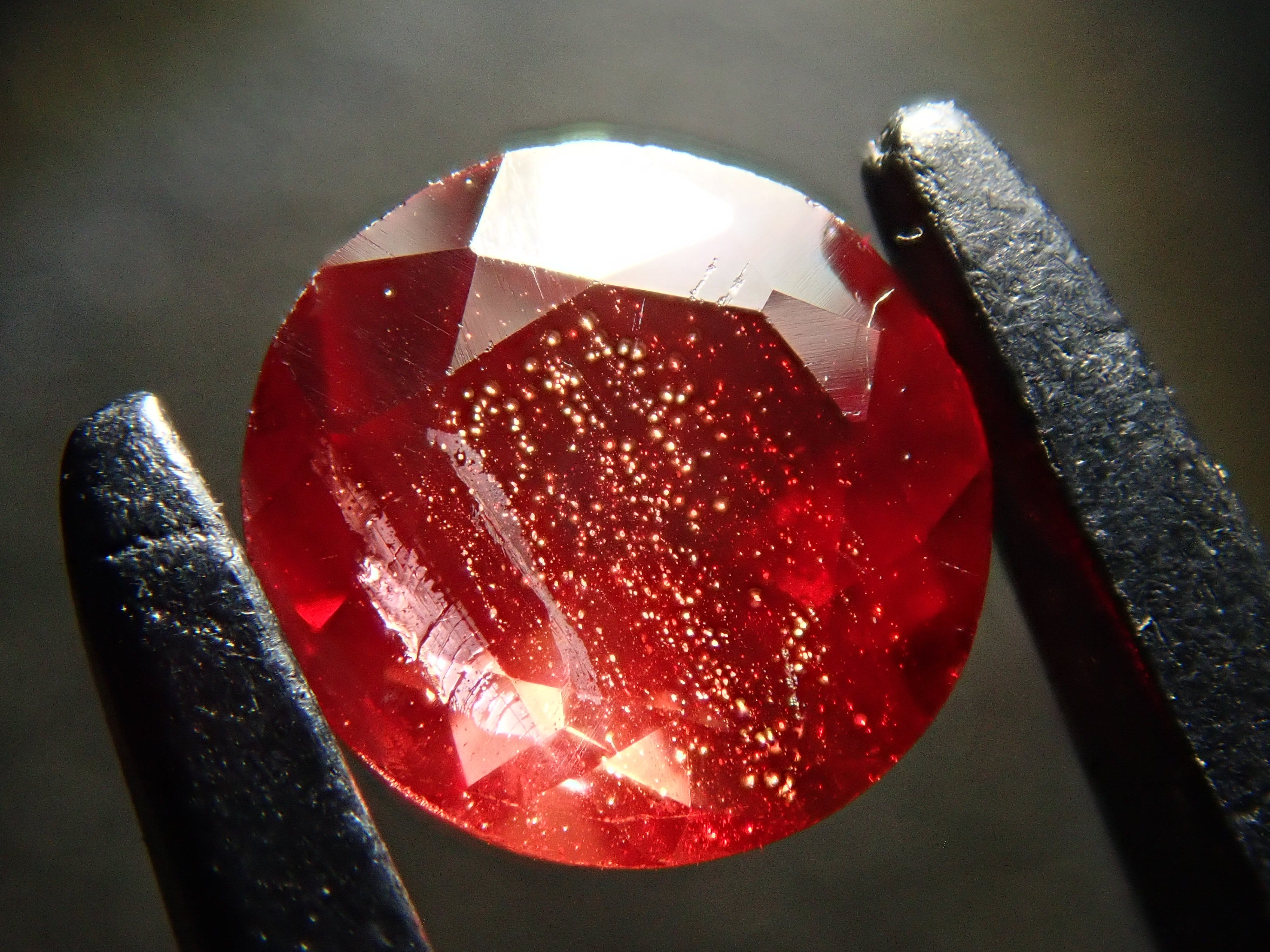 美國俄勒岡州太陽石,0.443克拉散石