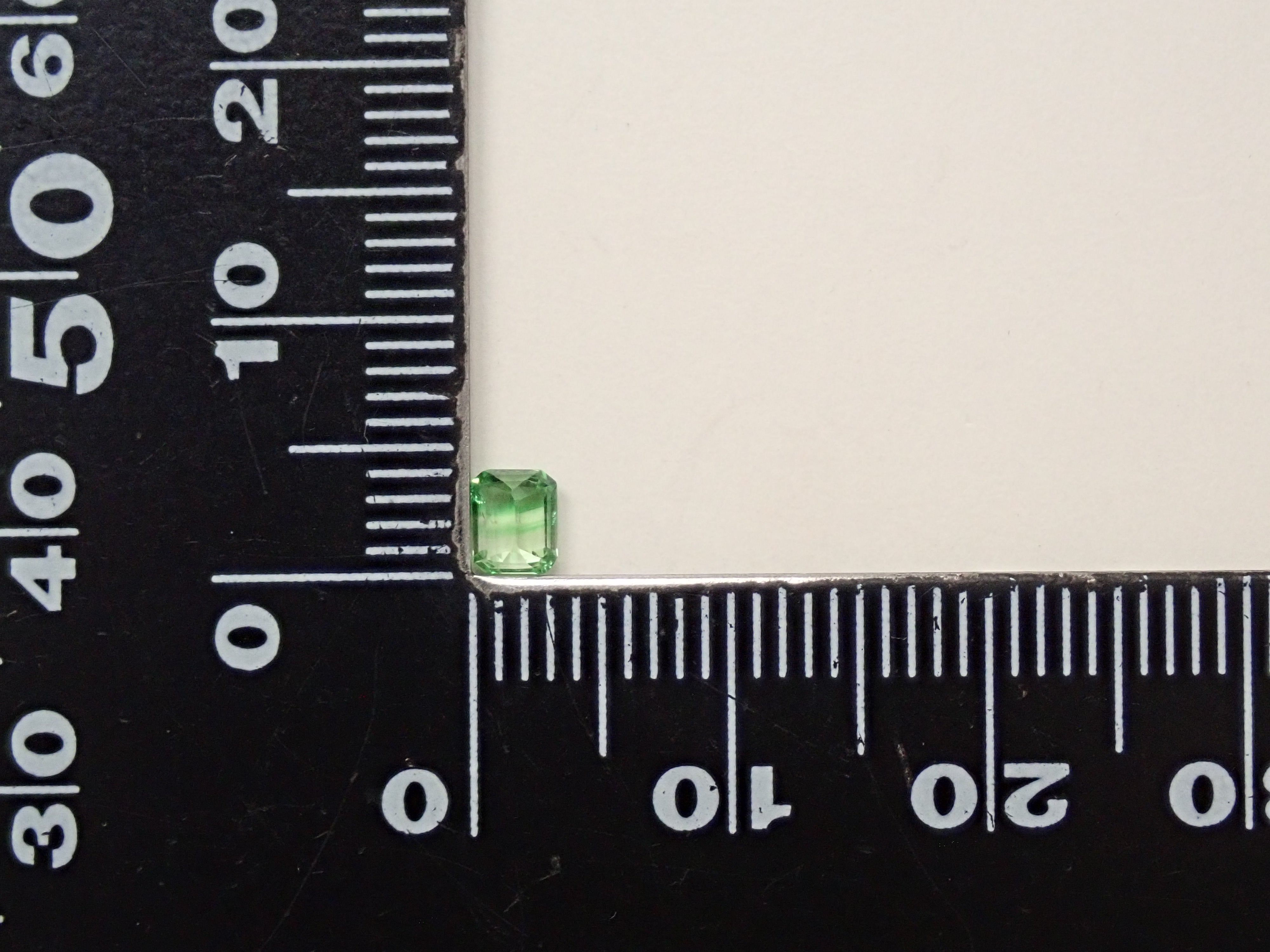 坦桑尼亞雙色石榴石 0.316ct 裸石