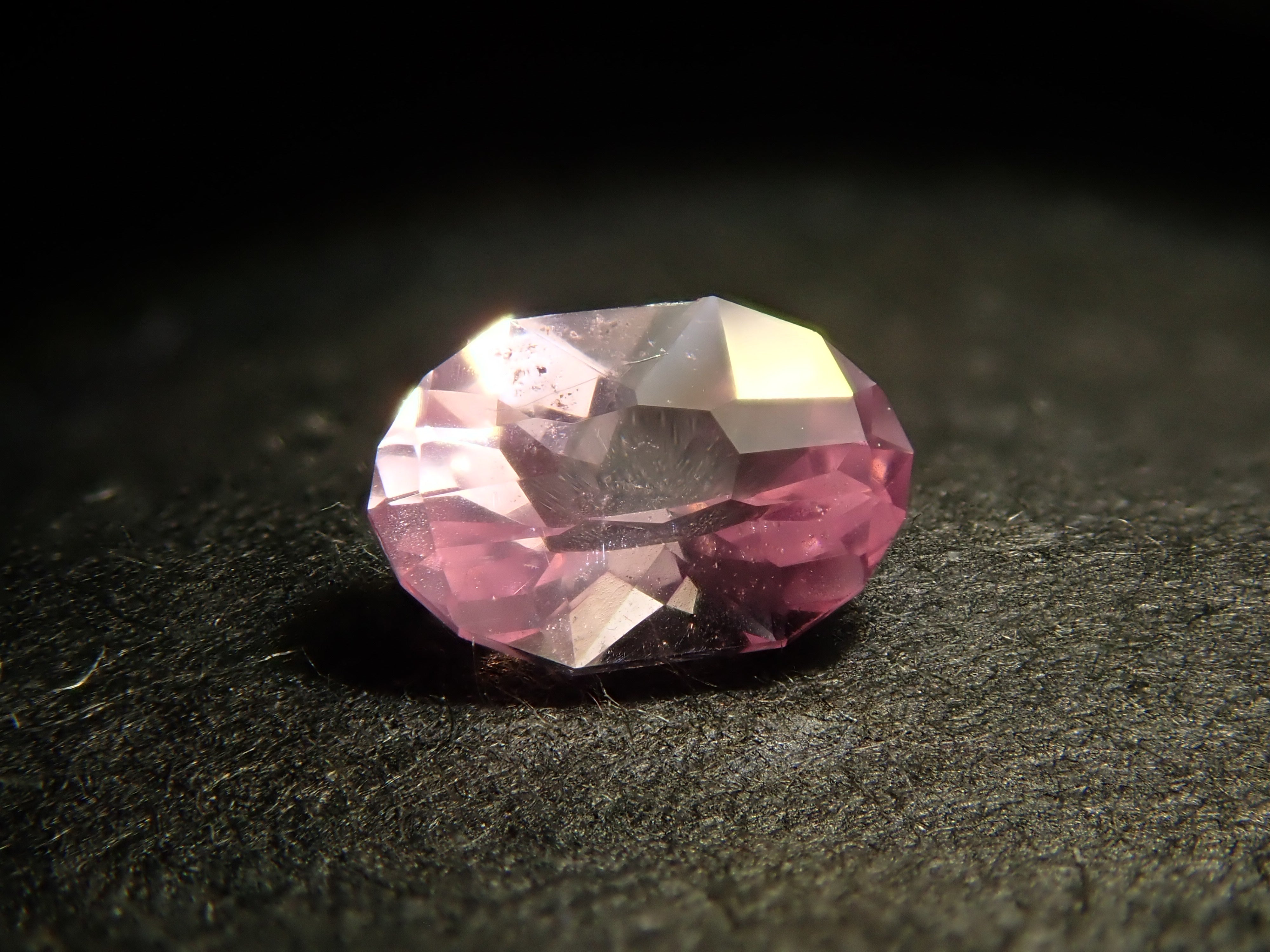 【2/4 22時販売】モザンビーク産ピンクスピネル 0.227ctルース
