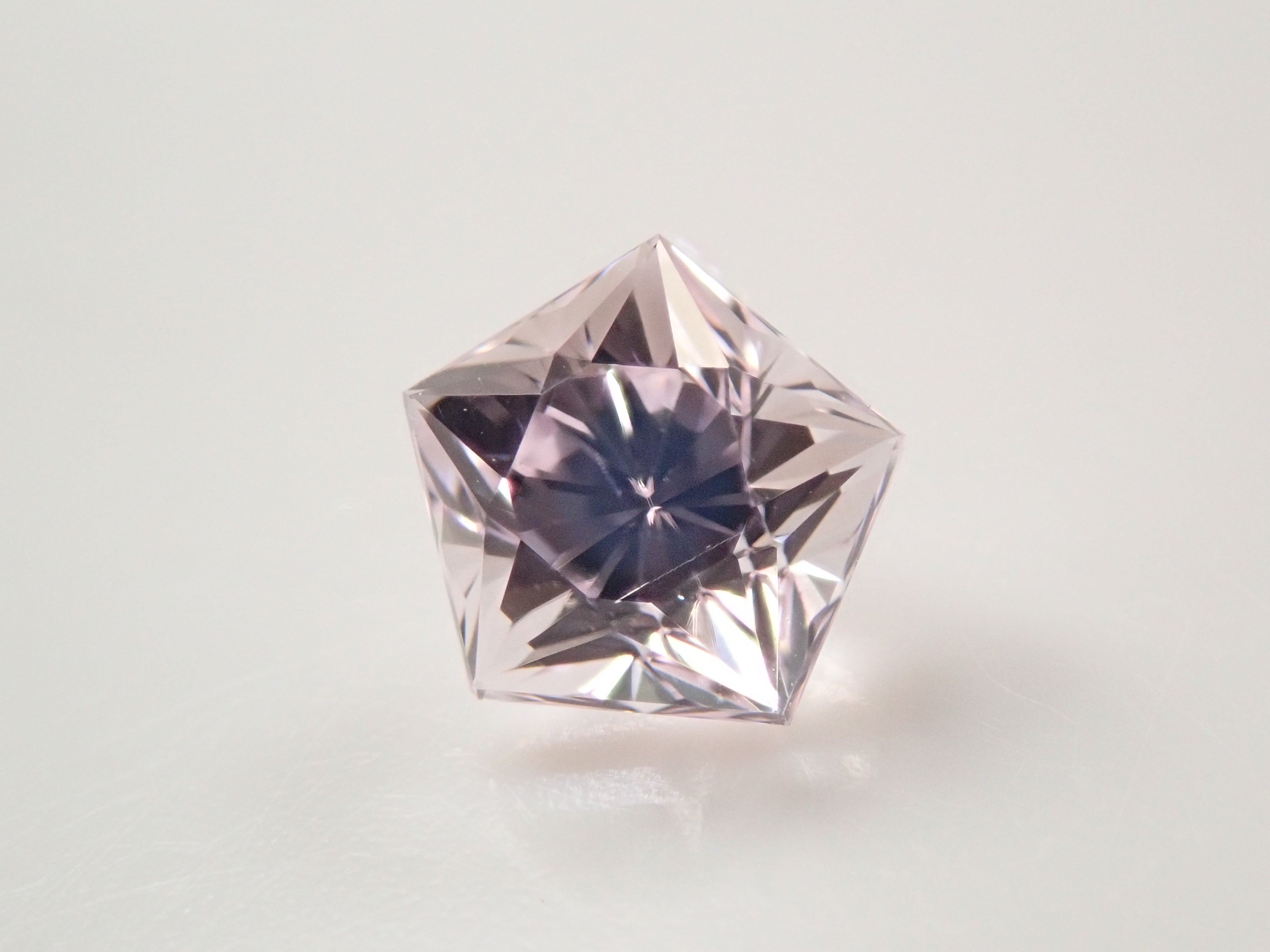 【2/4 22時販売】アフガニスタン産クンツァイト 0.606ctルース