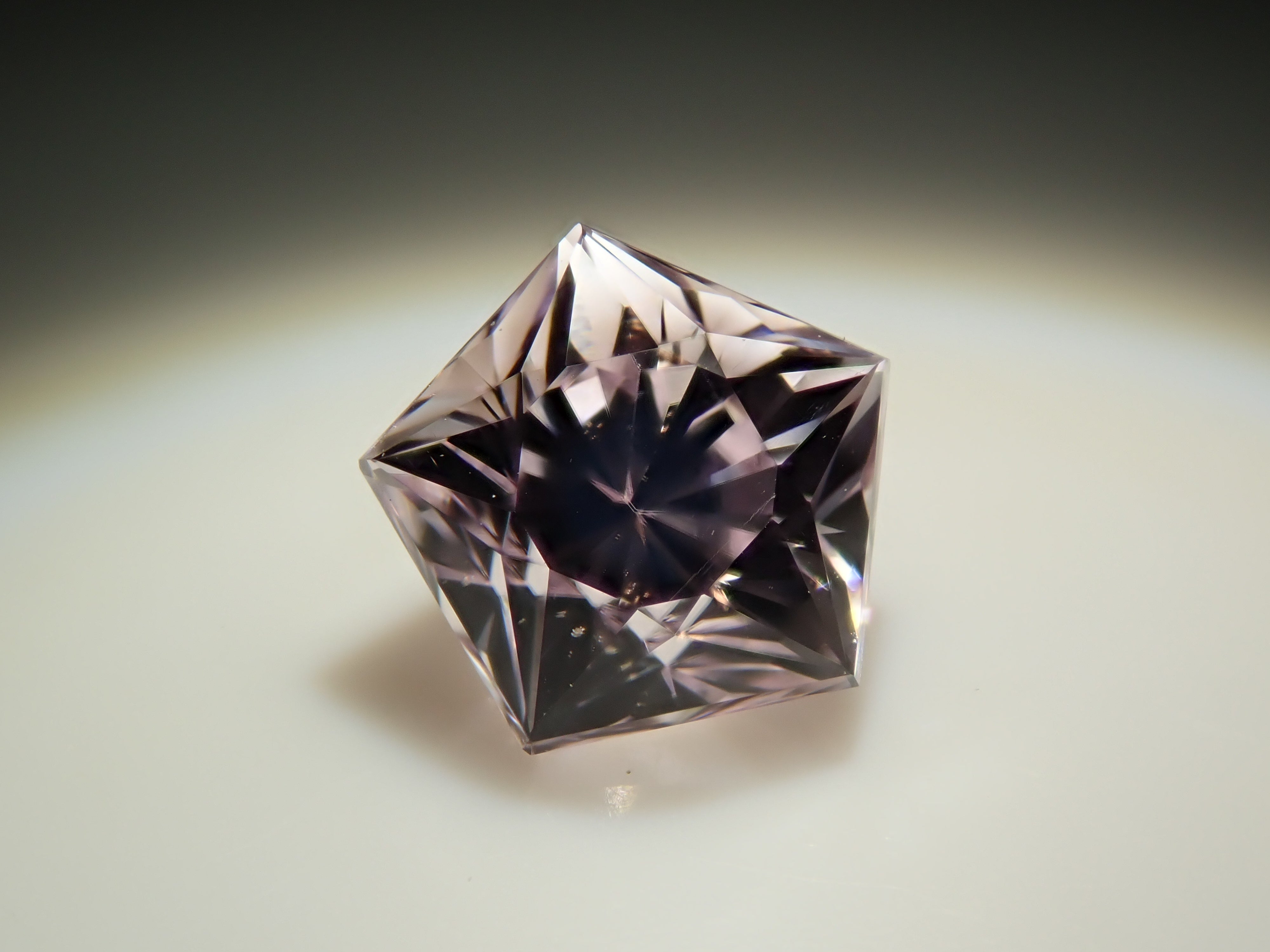 【2/4 22時販売】アフガニスタン産クンツァイト 0.606ctルース