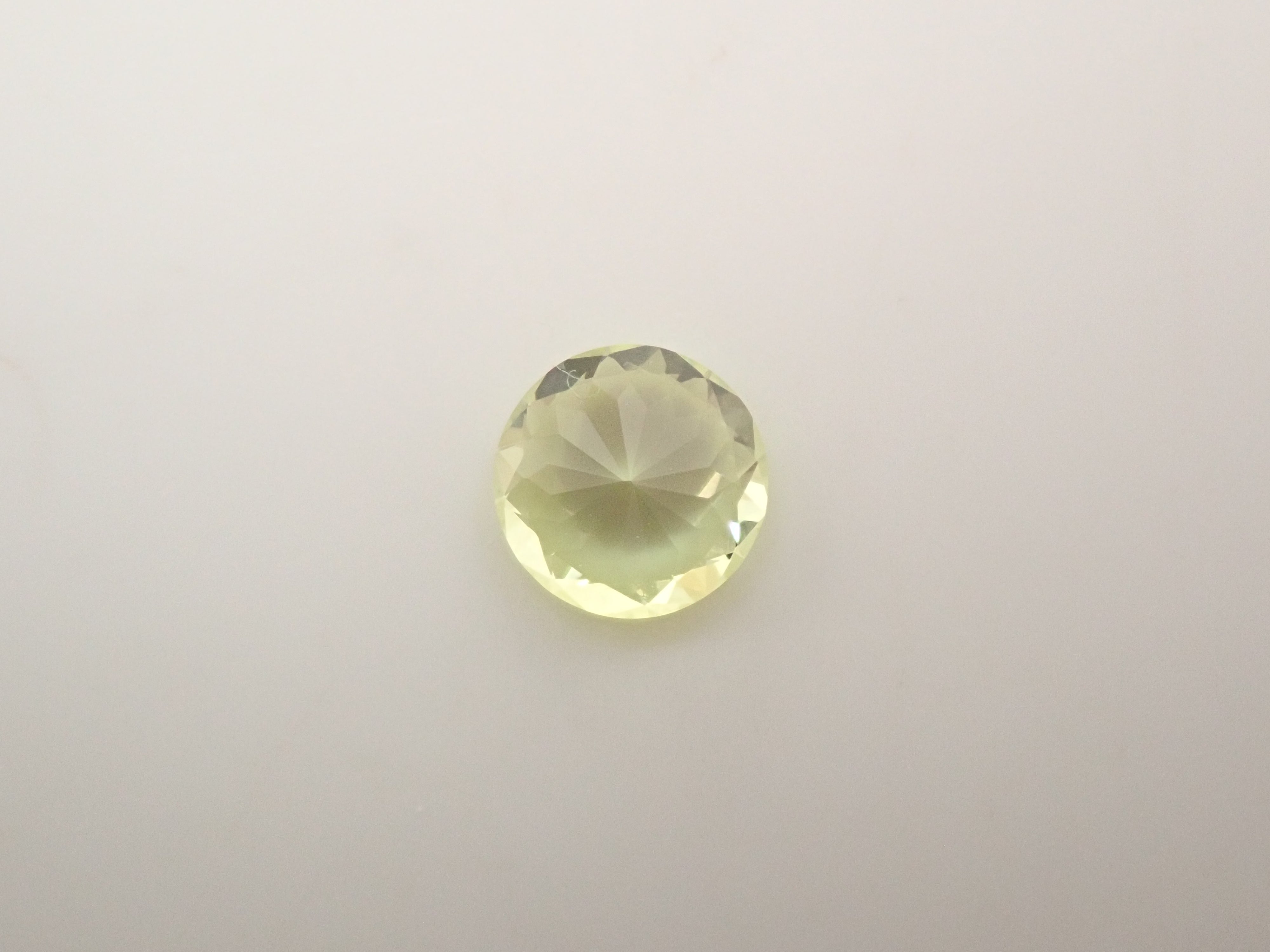 【2/4 22時販売】インド産パロットクリソベリル 4.5mm/0.375ctルース