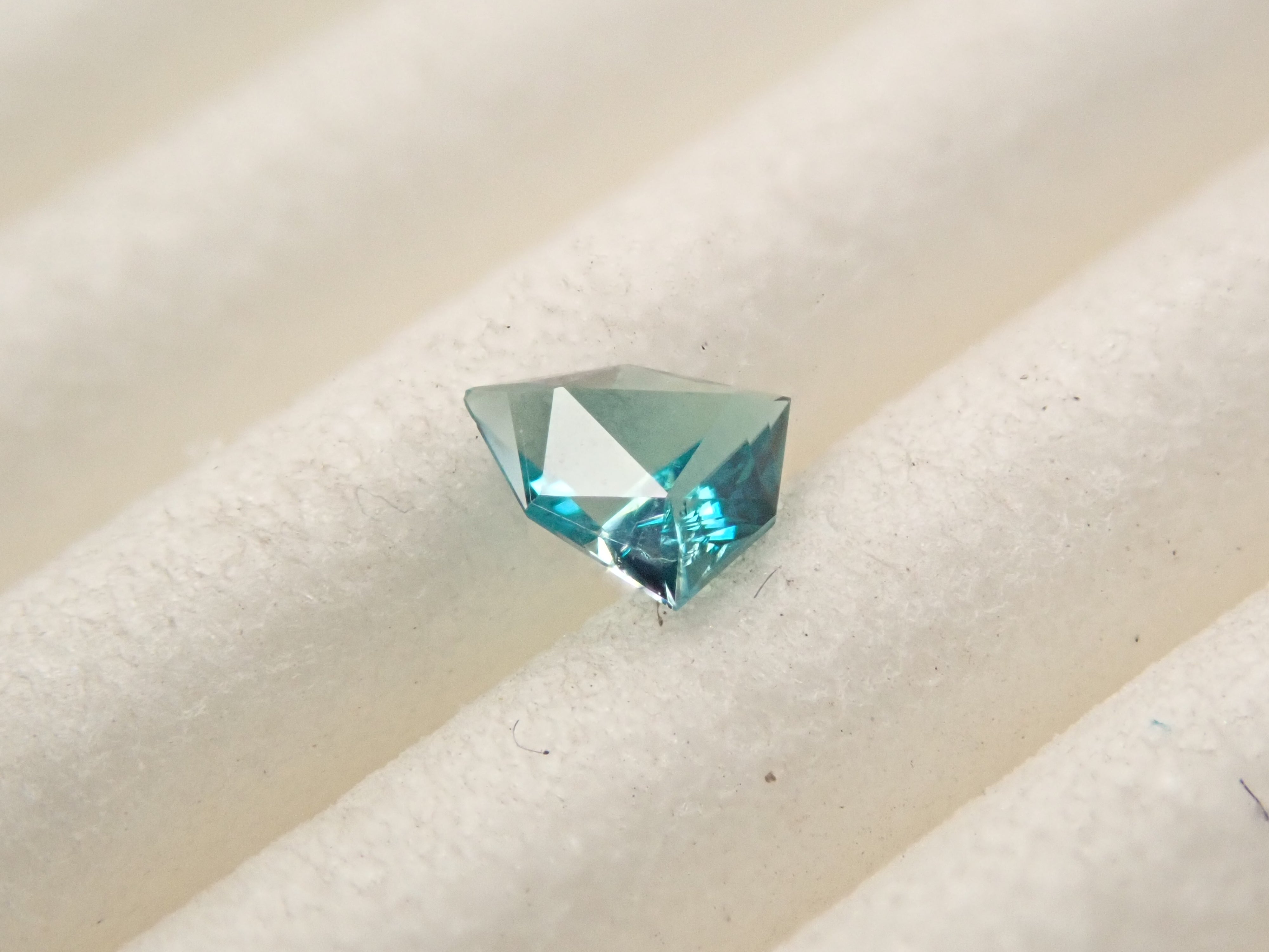 【2/4 22時販売】マダガスカル産グランディディエライト 0.097ctルース