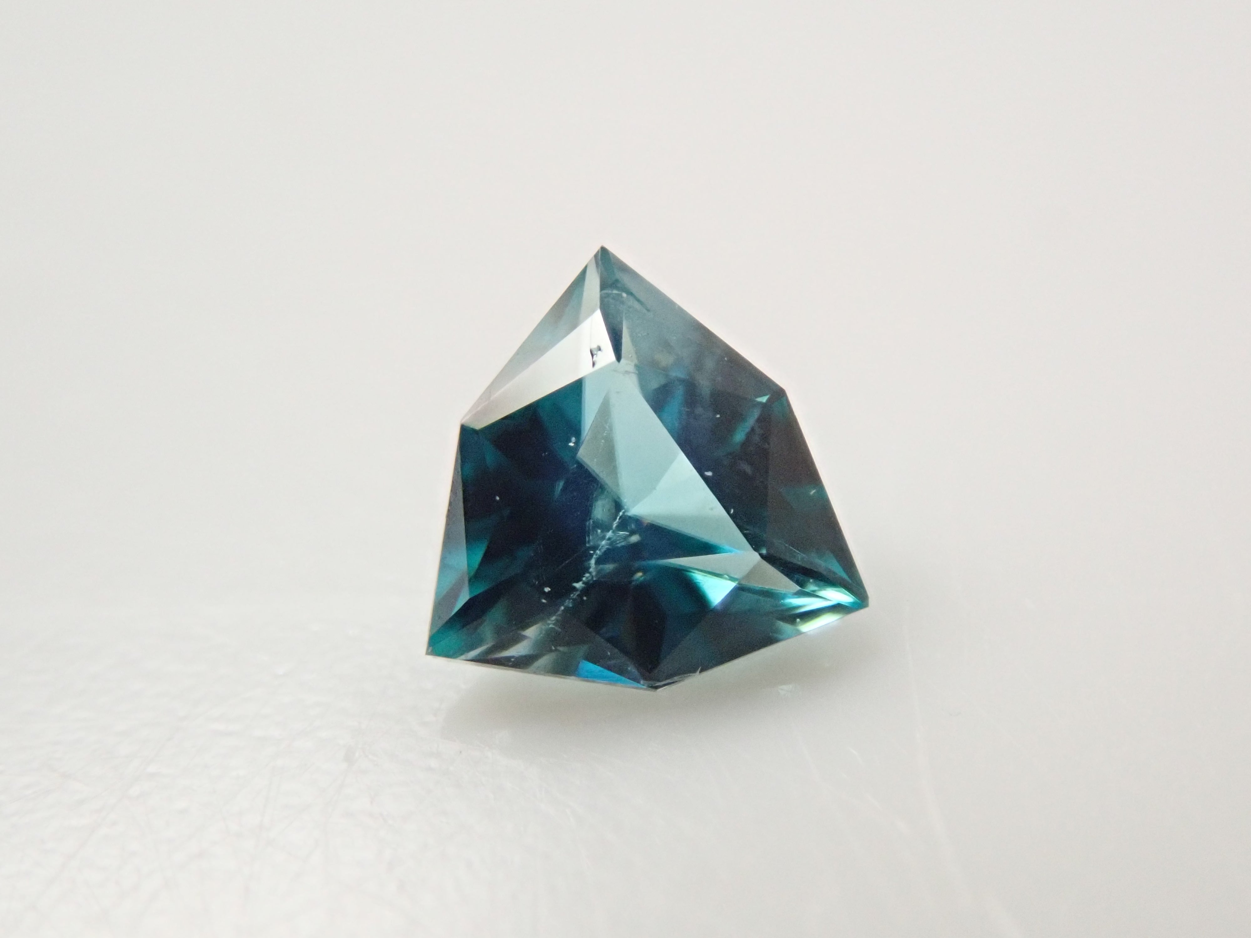 【2/4 22時販売】マダガスカル産グランディディエライト 0.097ctルース