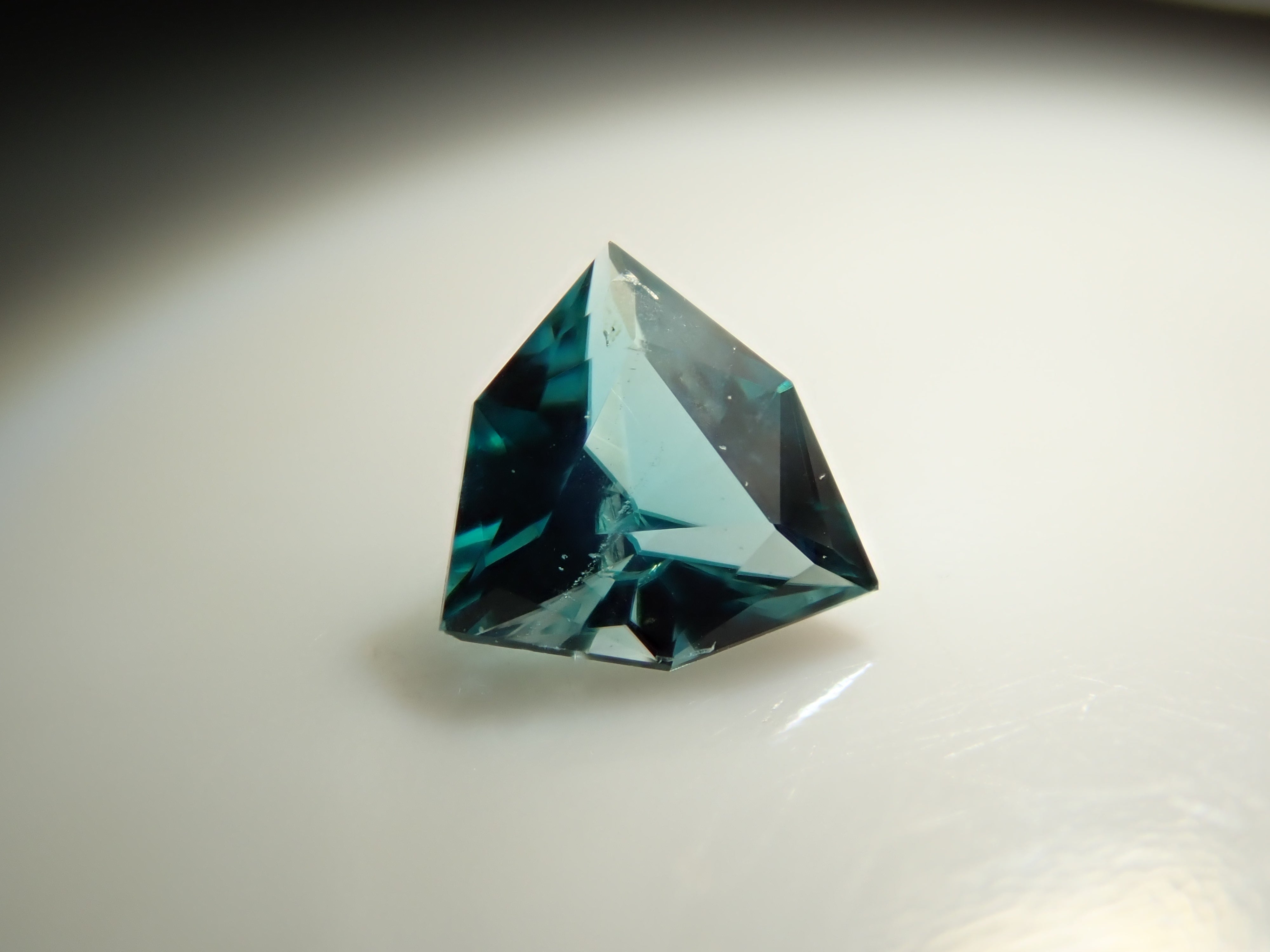 【2/4 22時販売】マダガスカル産グランディディエライト 0.097ctルース