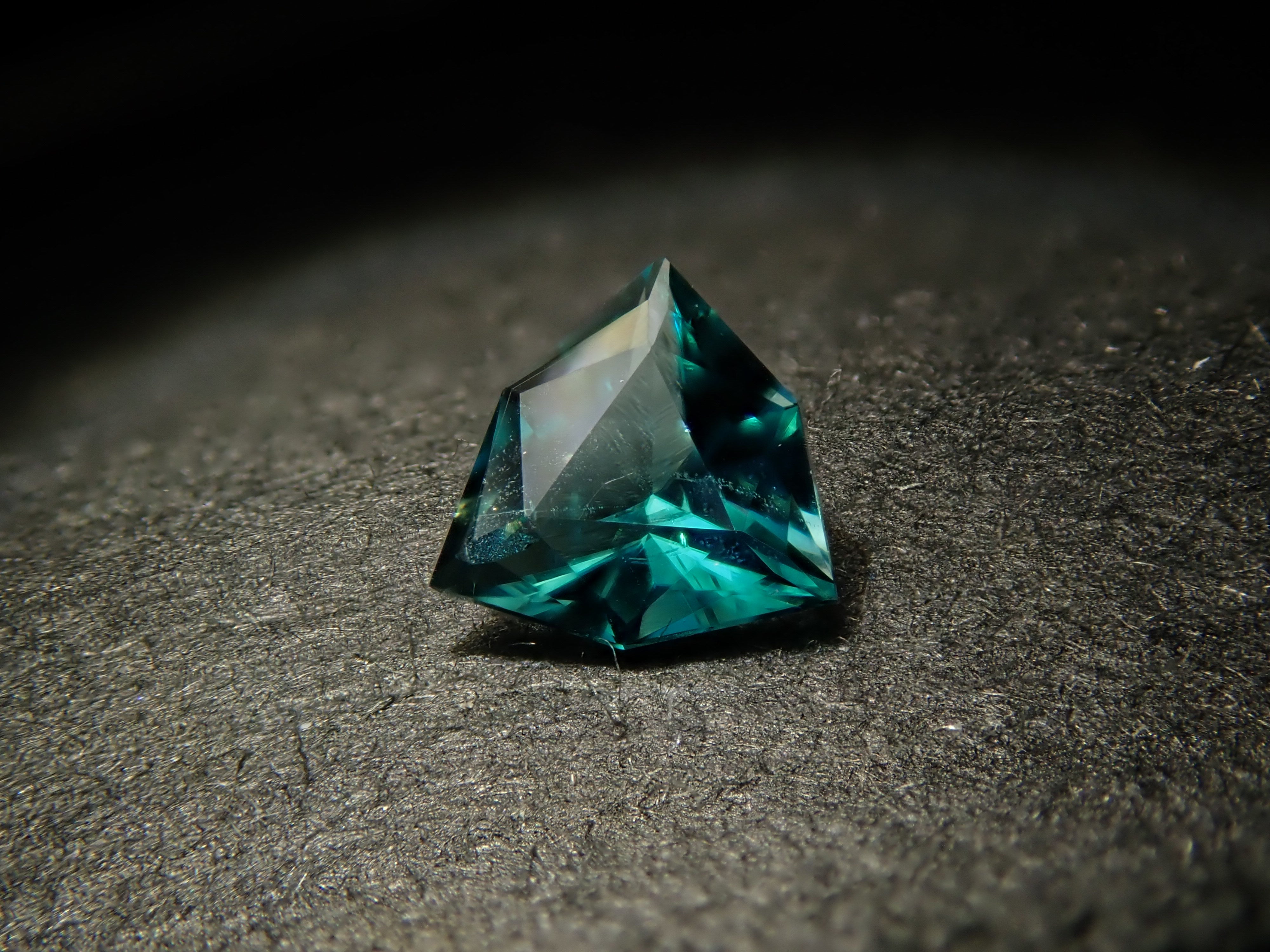 【2/4 22時販売】マダガスカル産グランディディエライト 0.097ctルース