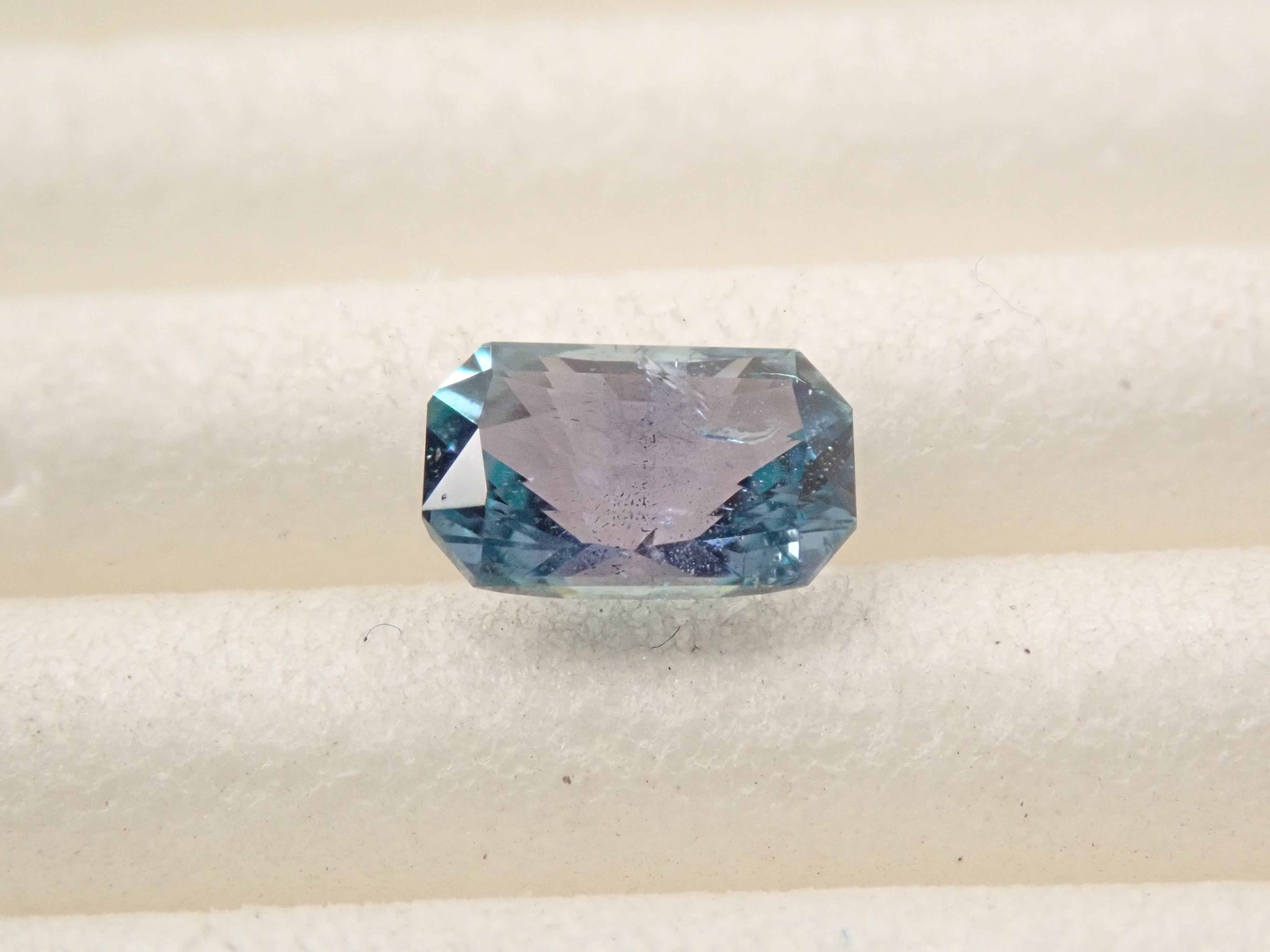 【2/6 22時販売】タンザニア産コーネルピン 0.336ctルース