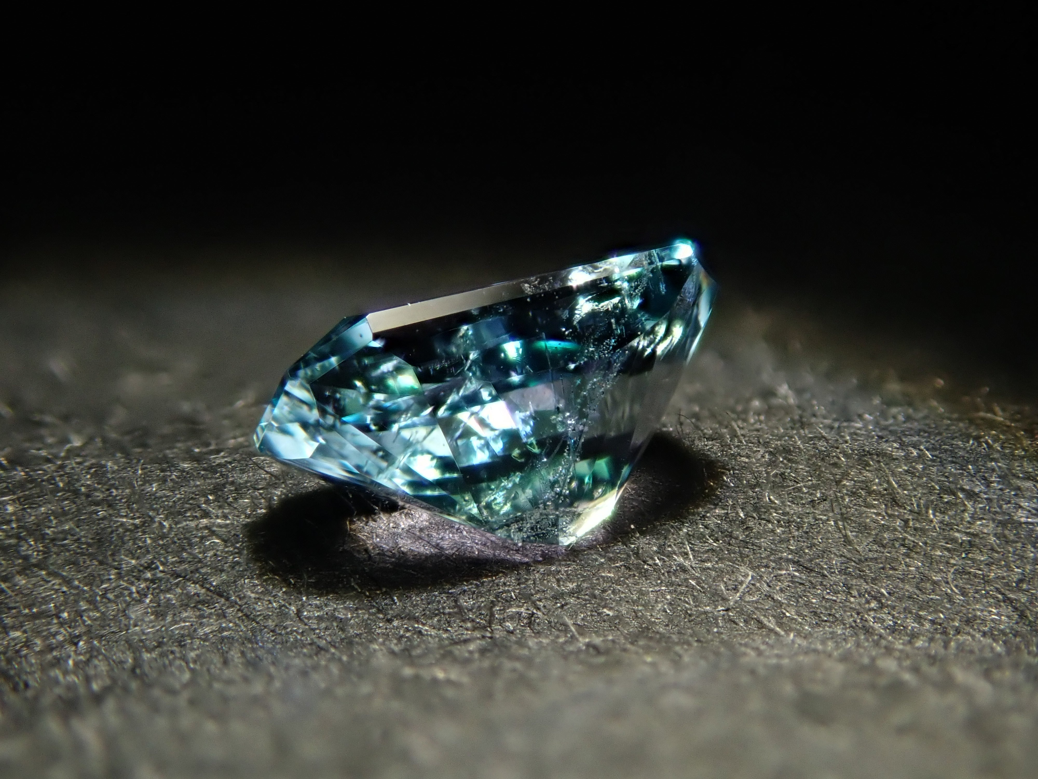 【2/6 22時販売】タンザニア産コーネルピン 0.336ctルース