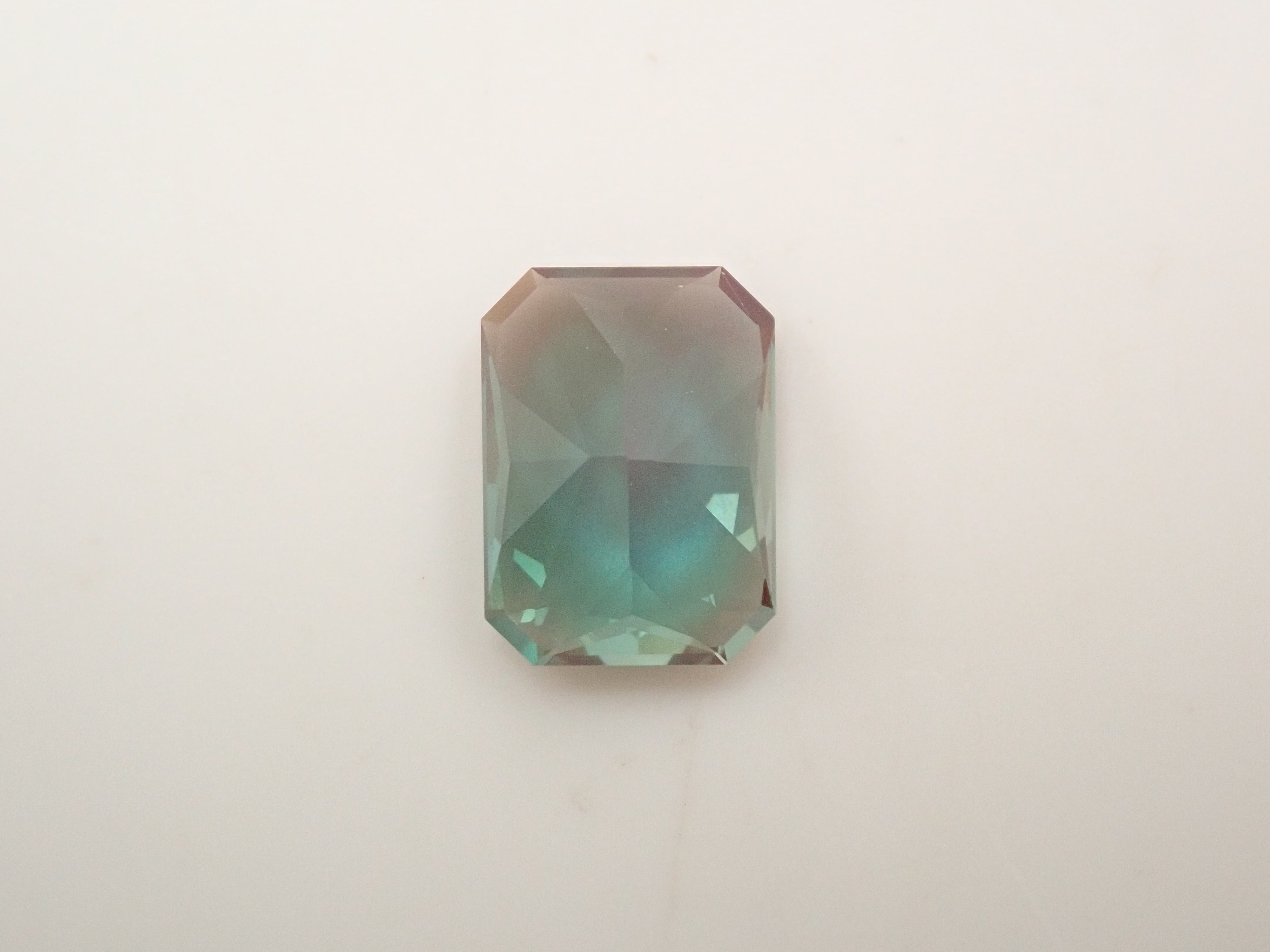 【2/7 22時販売】モンゴル産カラーチェンジアンデシン 0.882ctルース