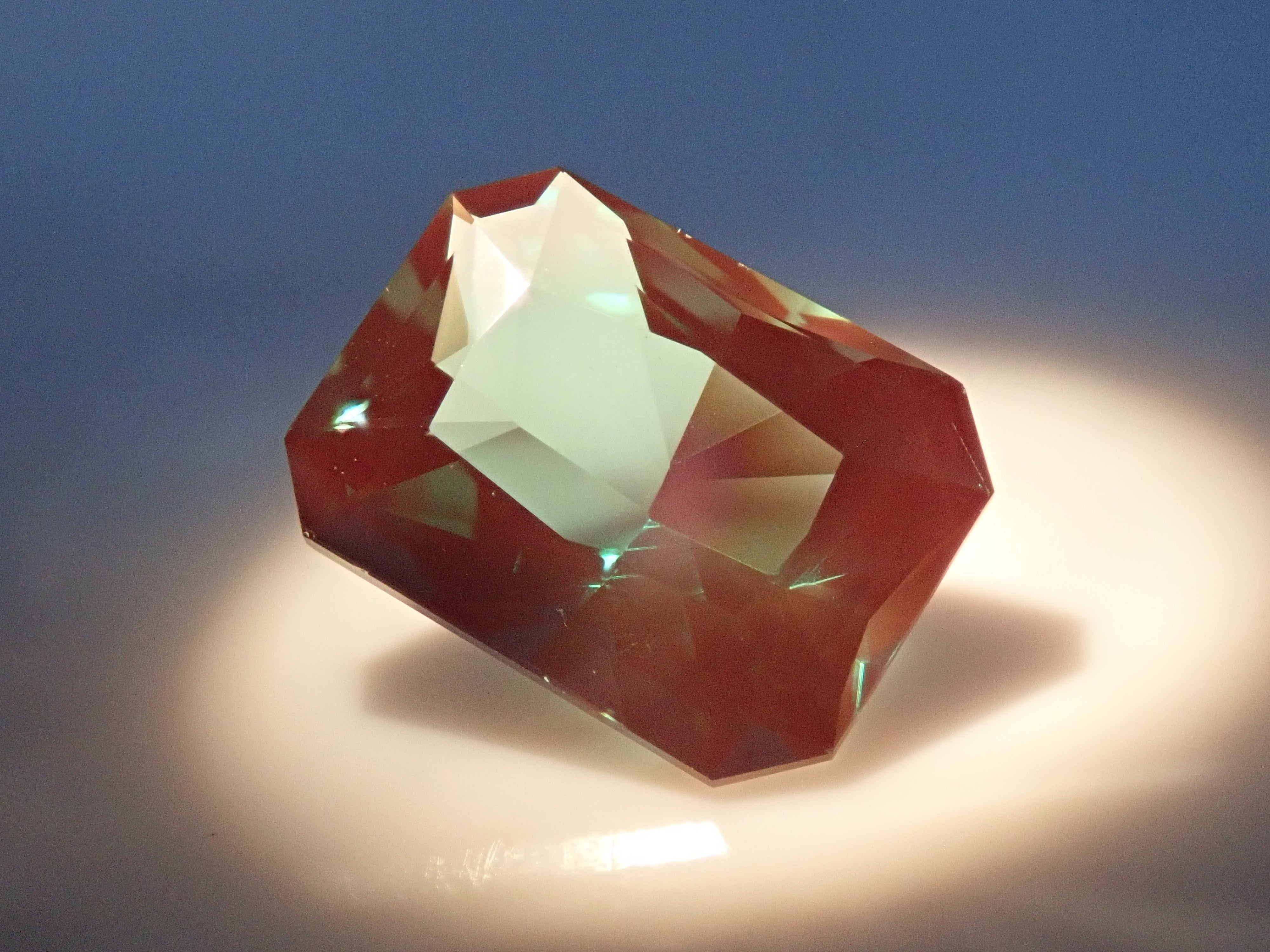 【2/7 22時販売】モンゴル産カラーチェンジアンデシン 0.882ctルース