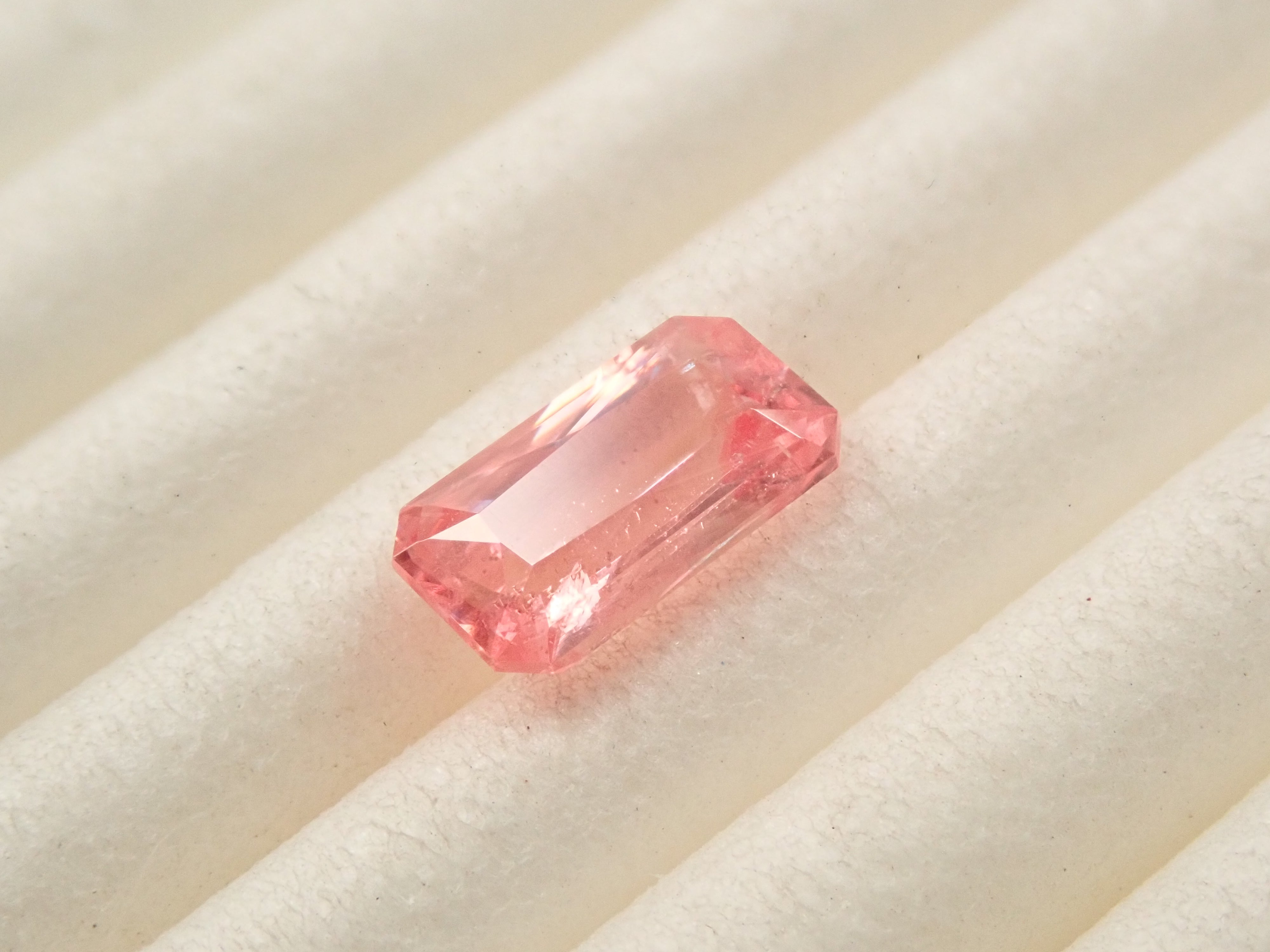 【2/6 22時販売】スイートホーム産ロードクロサイト 0.677ctルース