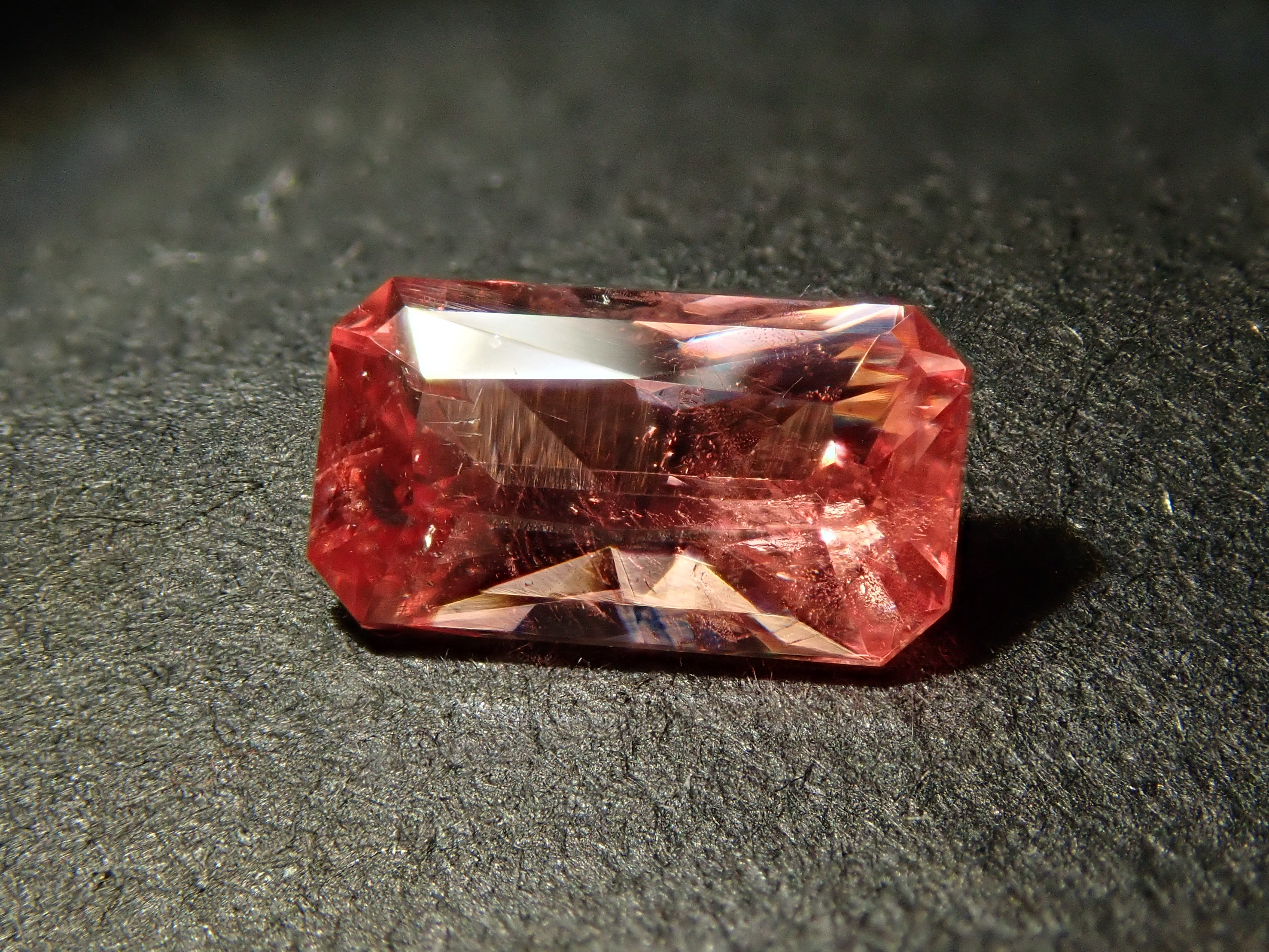 【2/6 22時販売】スイートホーム産ロードクロサイト 0.677ctルース