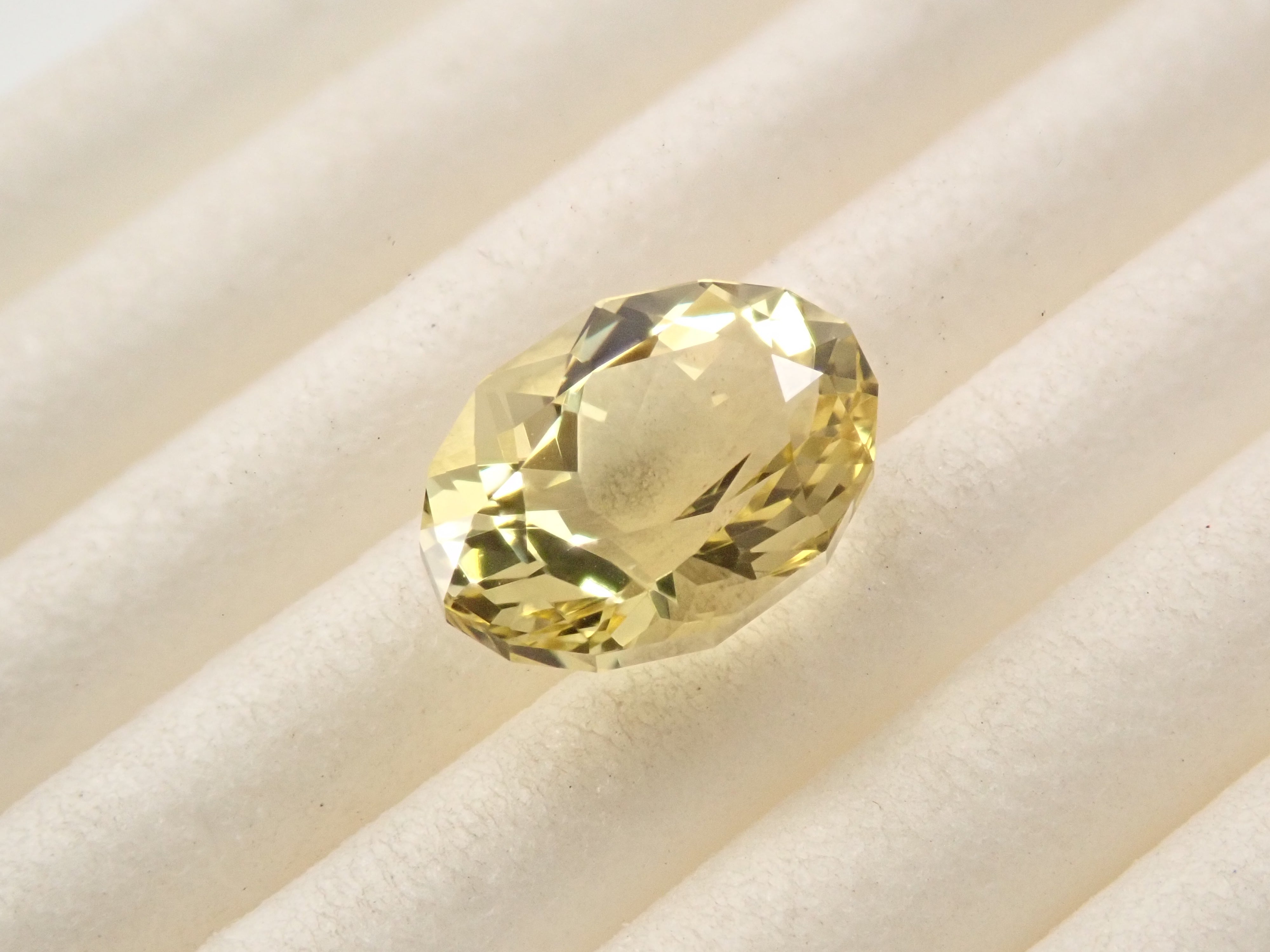 【2/6 22時販売】ブラジル産イエローベリル 1.473ctルース