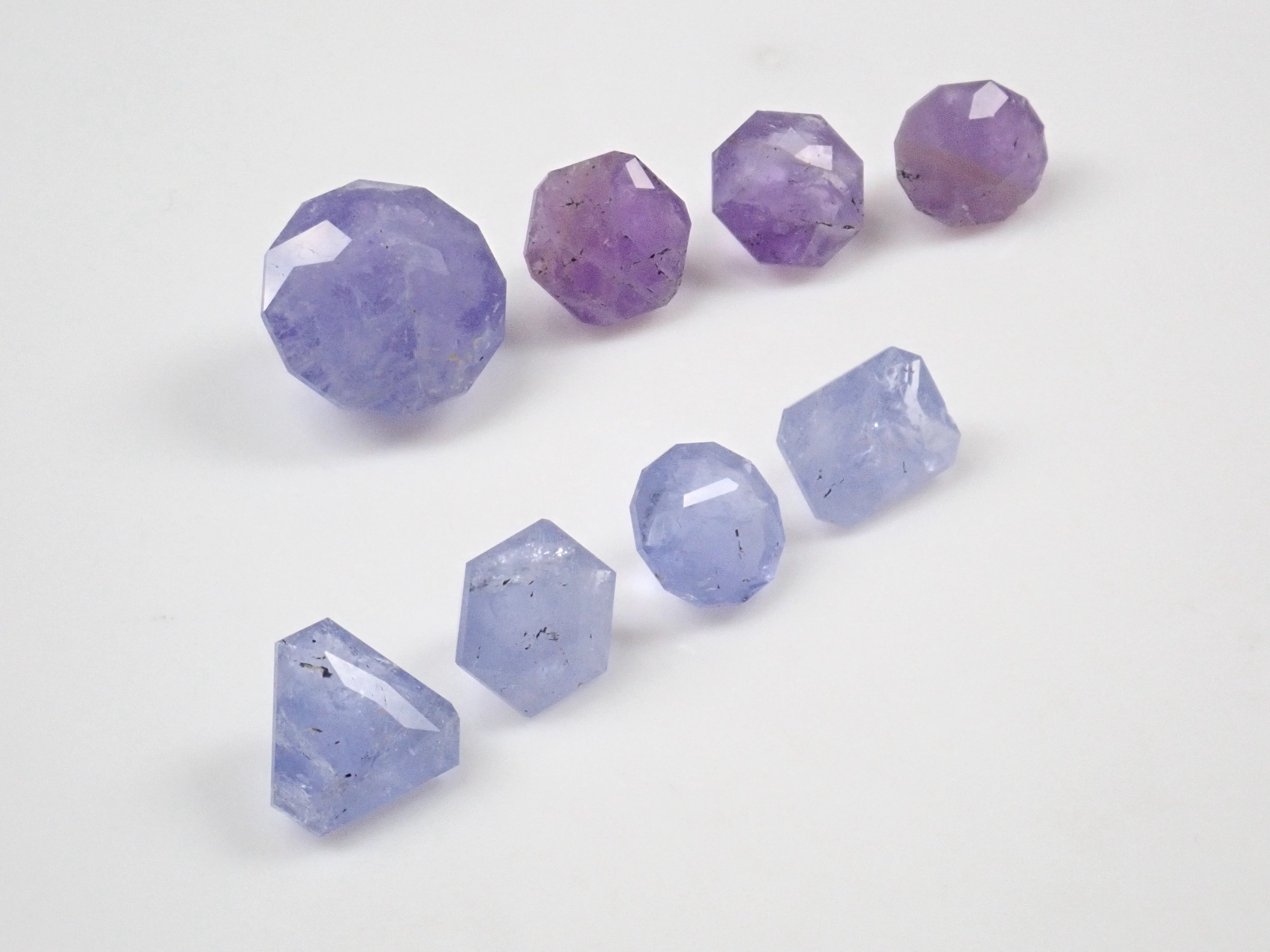 《限定8石》【サンジェ氏】ハックマナイトorソーダライト1石ルース(最大3.63ct)《複数購入割引有》