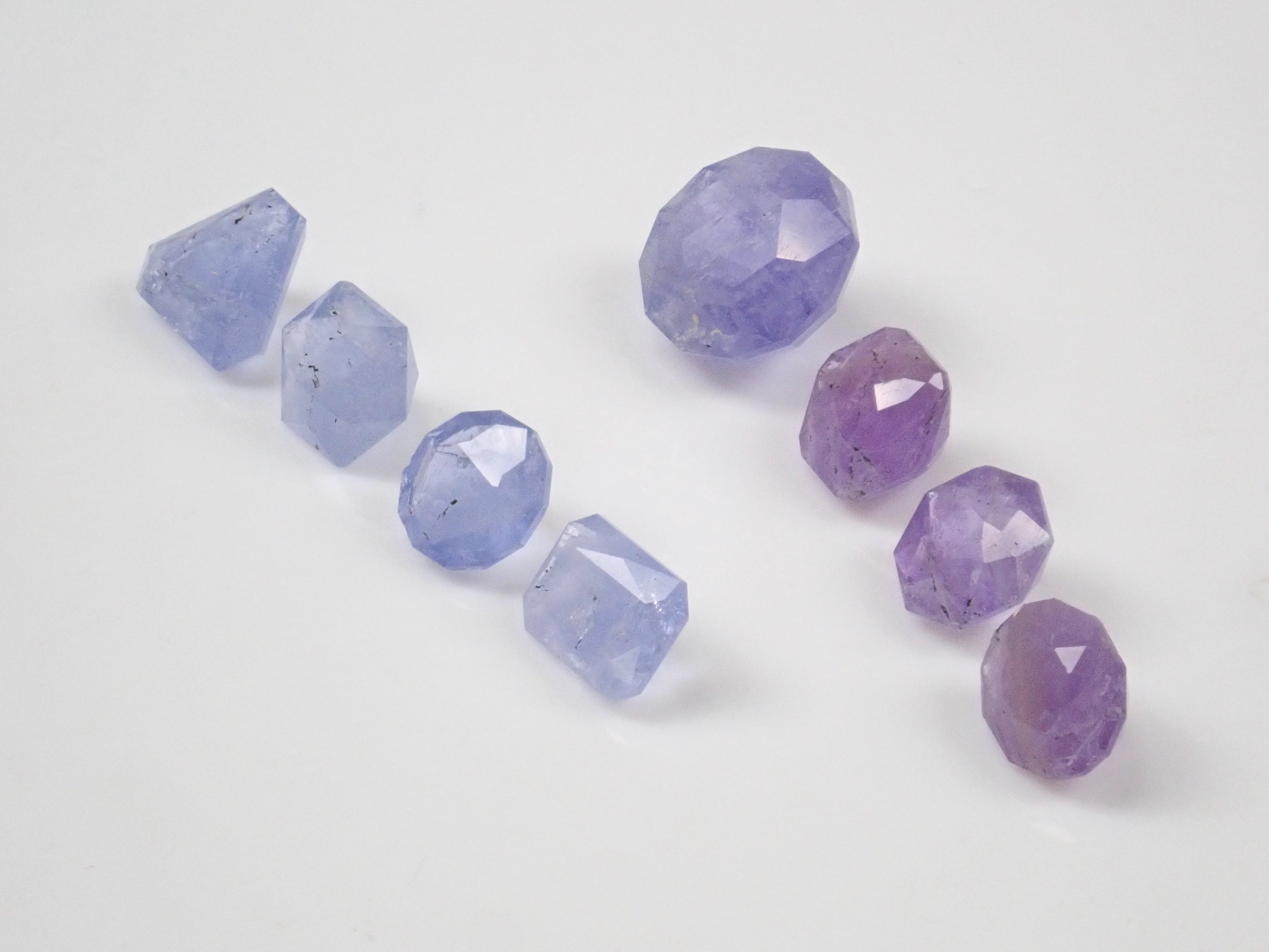 《限定8石》【サンジェ氏】ハックマナイトorソーダライト1石ルース(最大3.63ct)《複数購入割引有》