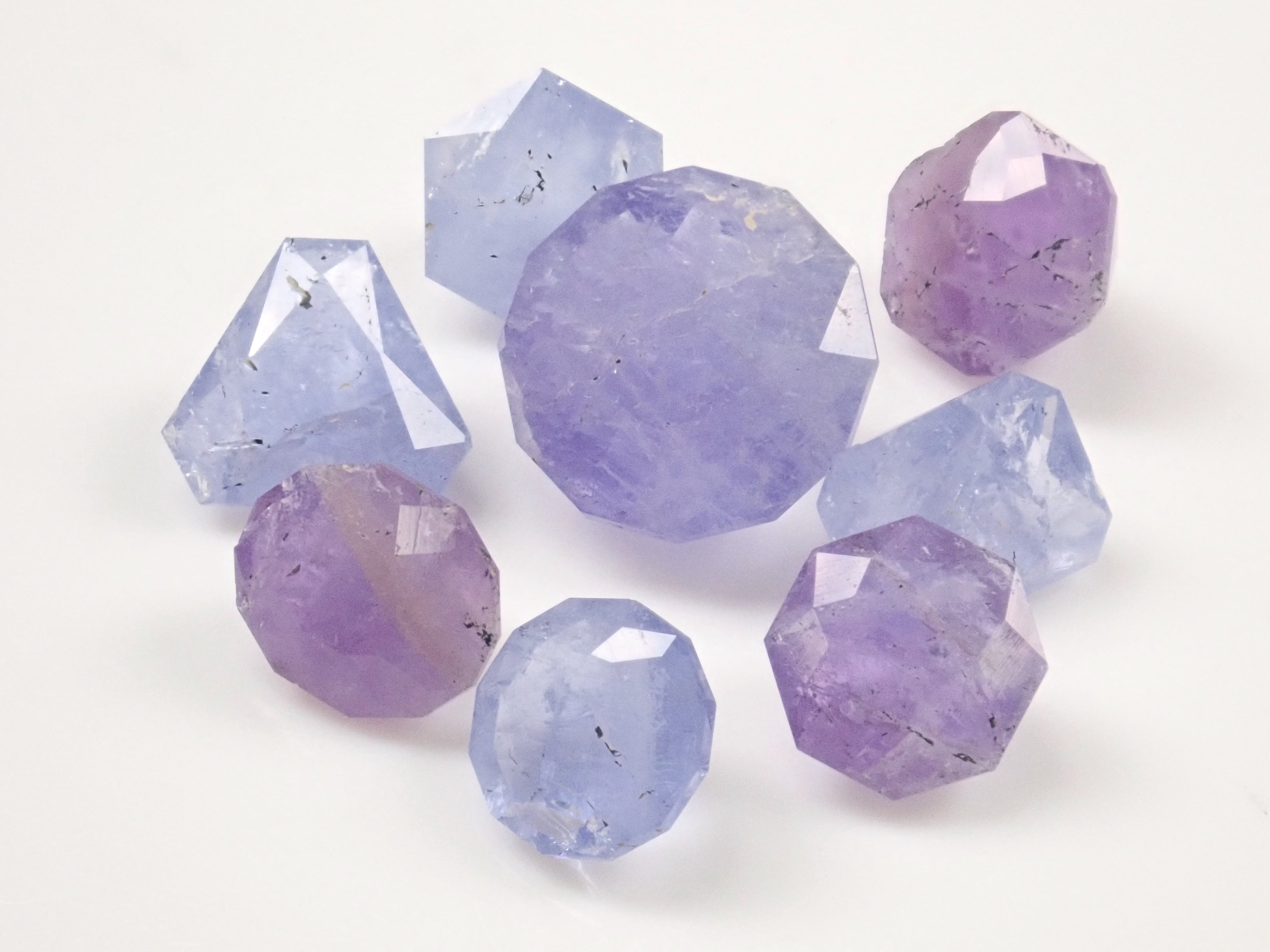 《限定8石》【サンジェ氏】ハックマナイトorソーダライト1石ルース(最大3.63ct)《複数購入割引有》