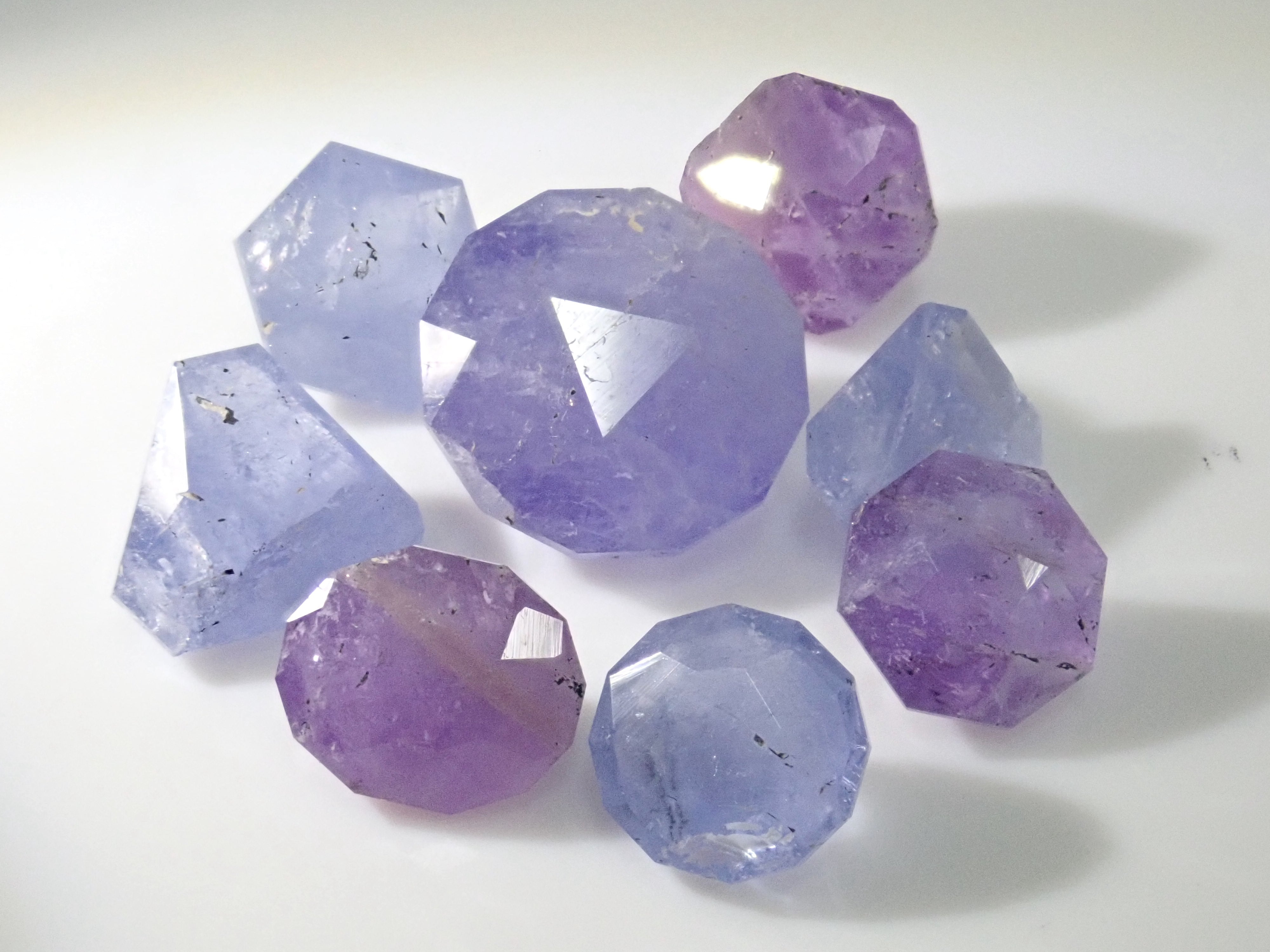 《限定8石》【サンジェ氏】ハックマナイトorソーダライト1石ルース(最大3.63ct)《複数購入割引有》