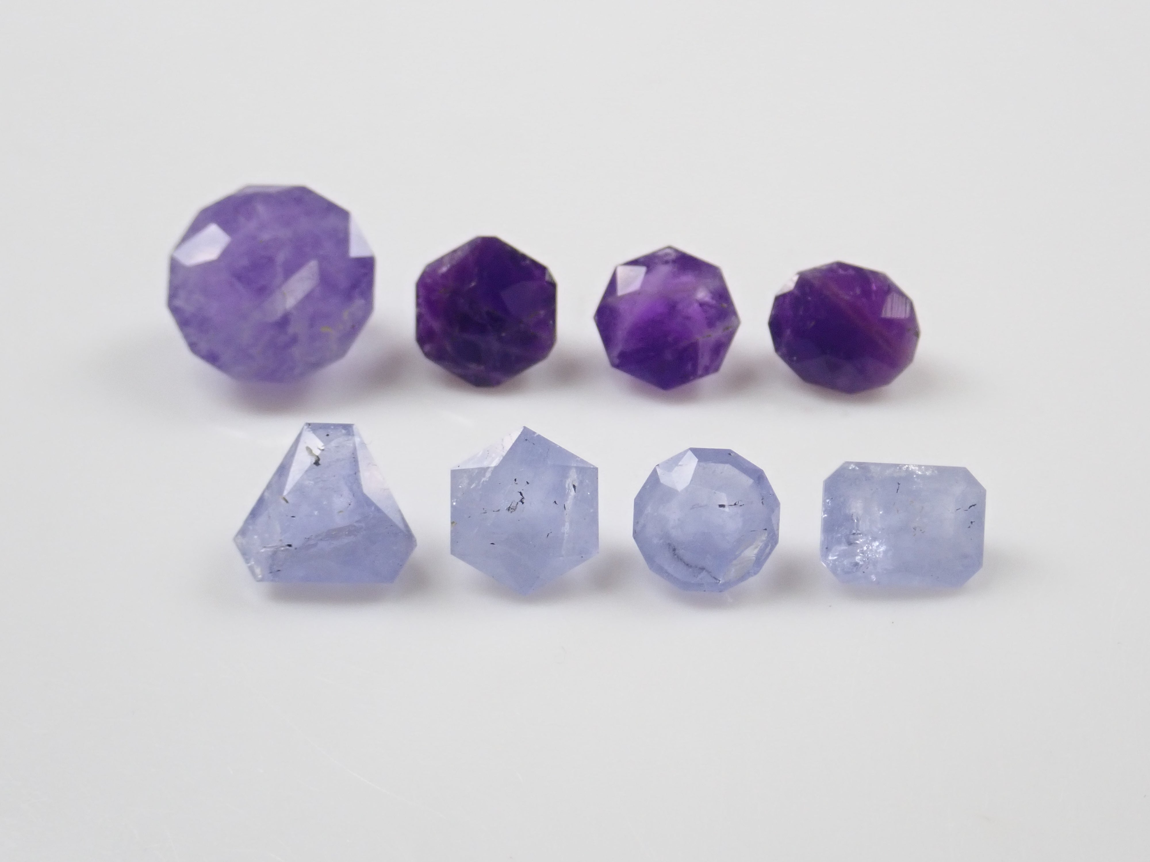 《限定8石》【サンジェ氏】ハックマナイトorソーダライト1石ルース(最大3.63ct)《複数購入割引有》