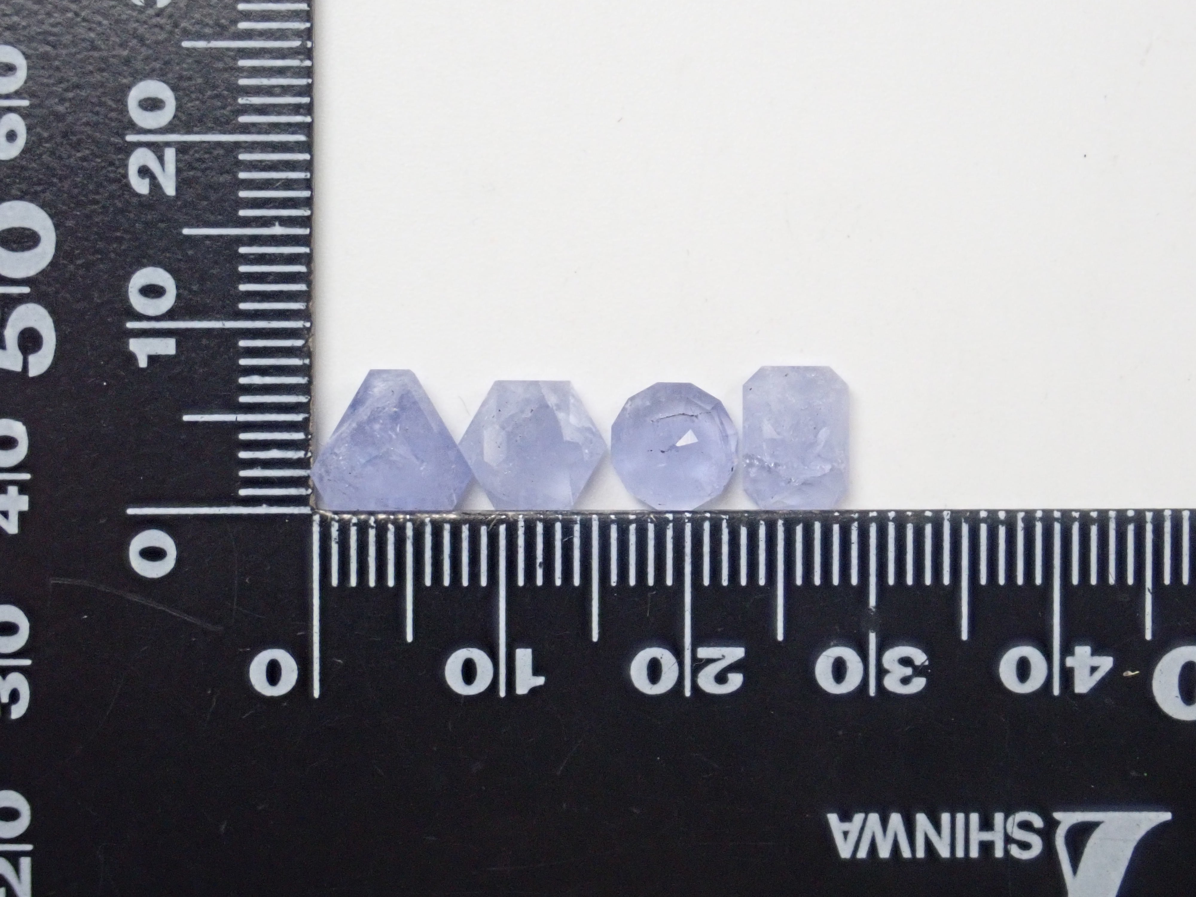 《限定8石》【サンジェ氏】ハックマナイトorソーダライト1石ルース(最大3.63ct)《複数購入割引有》