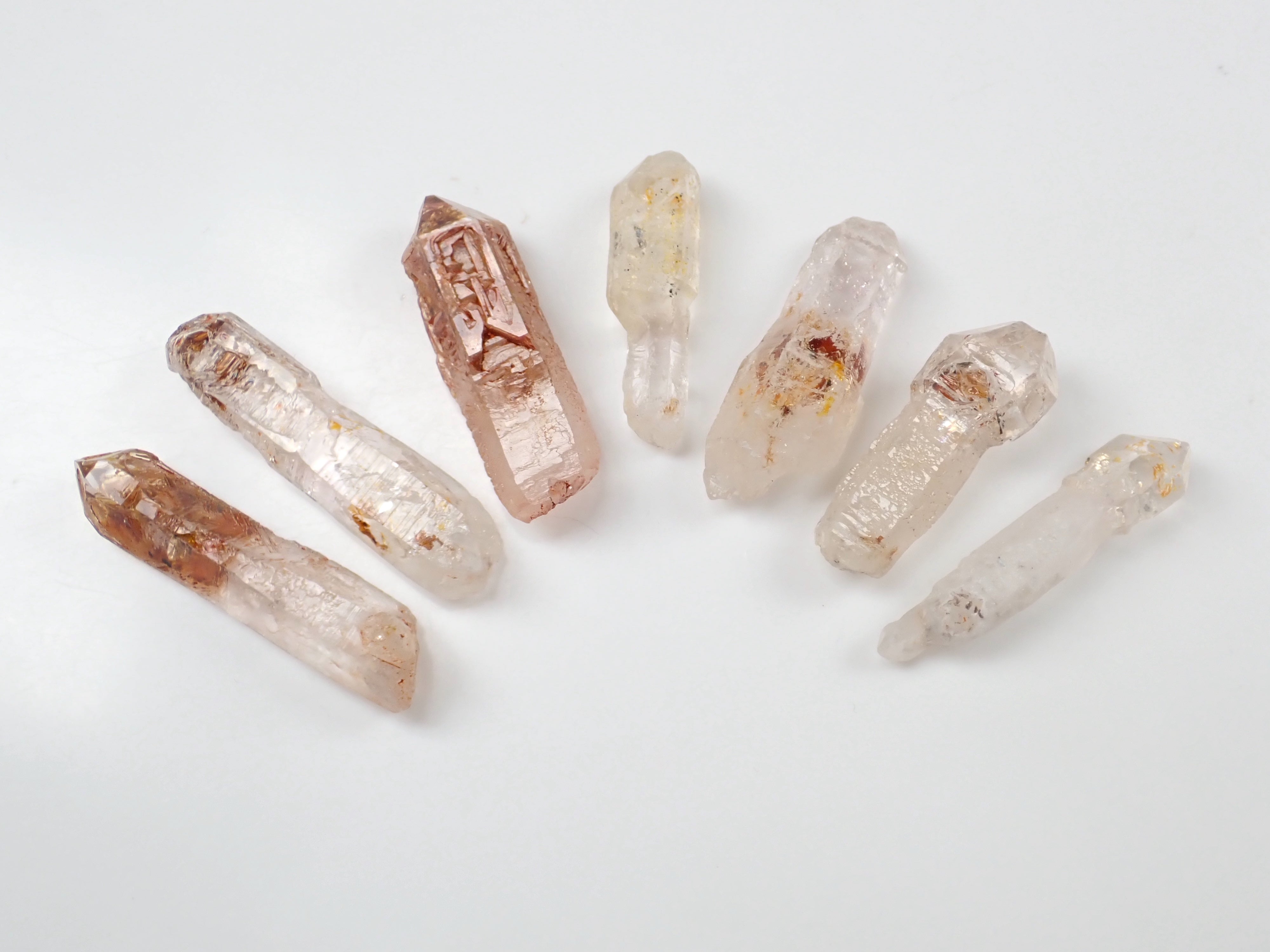 マダガスカル産オイルインクォーツ1石ルース(近年発見の新しい産地,平均28ct)《複数購入割引有》