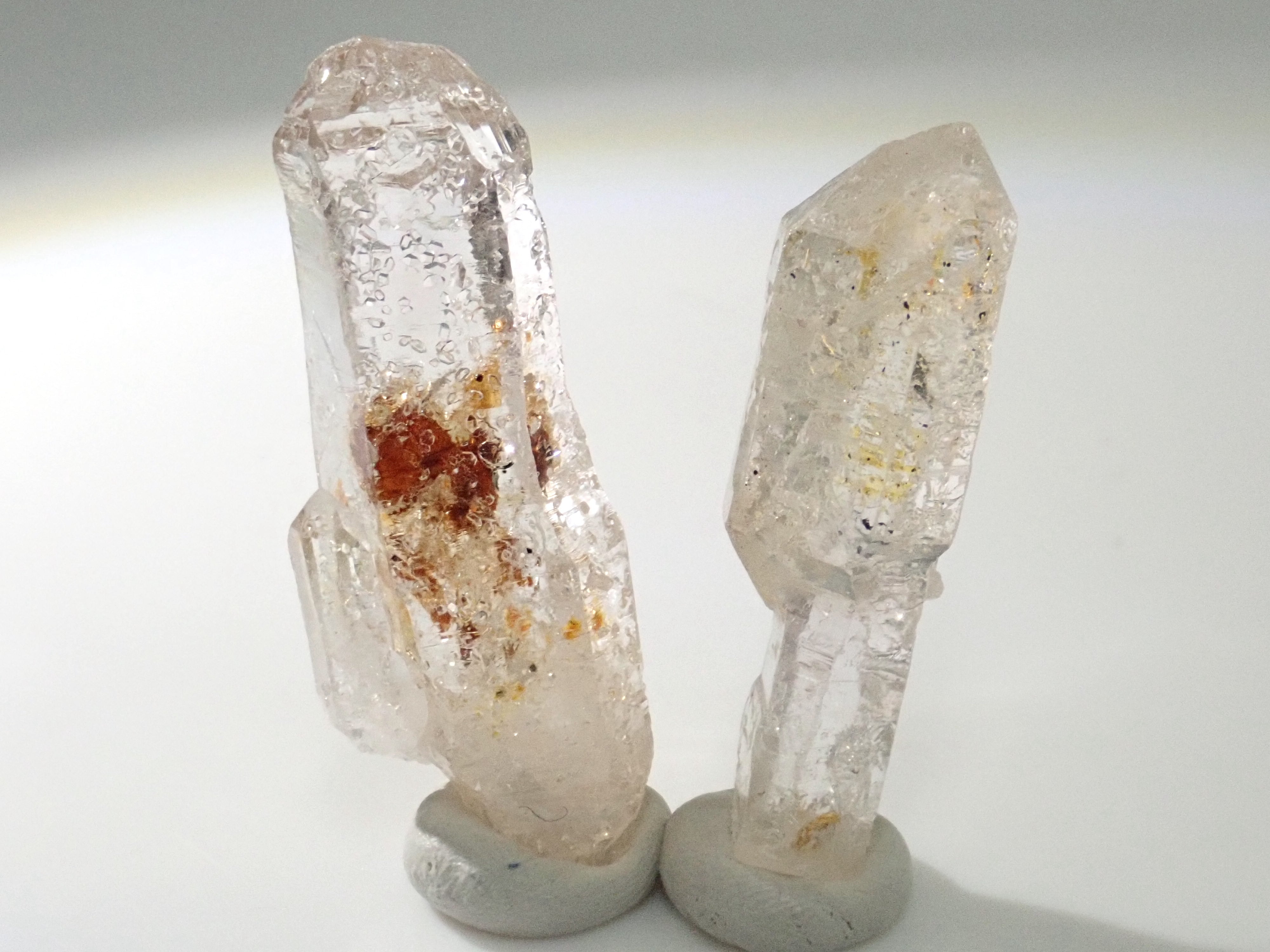 マダガスカル産オイルインクォーツ1石ルース(近年発見の新しい産地,平均28ct)《複数購入割引有》