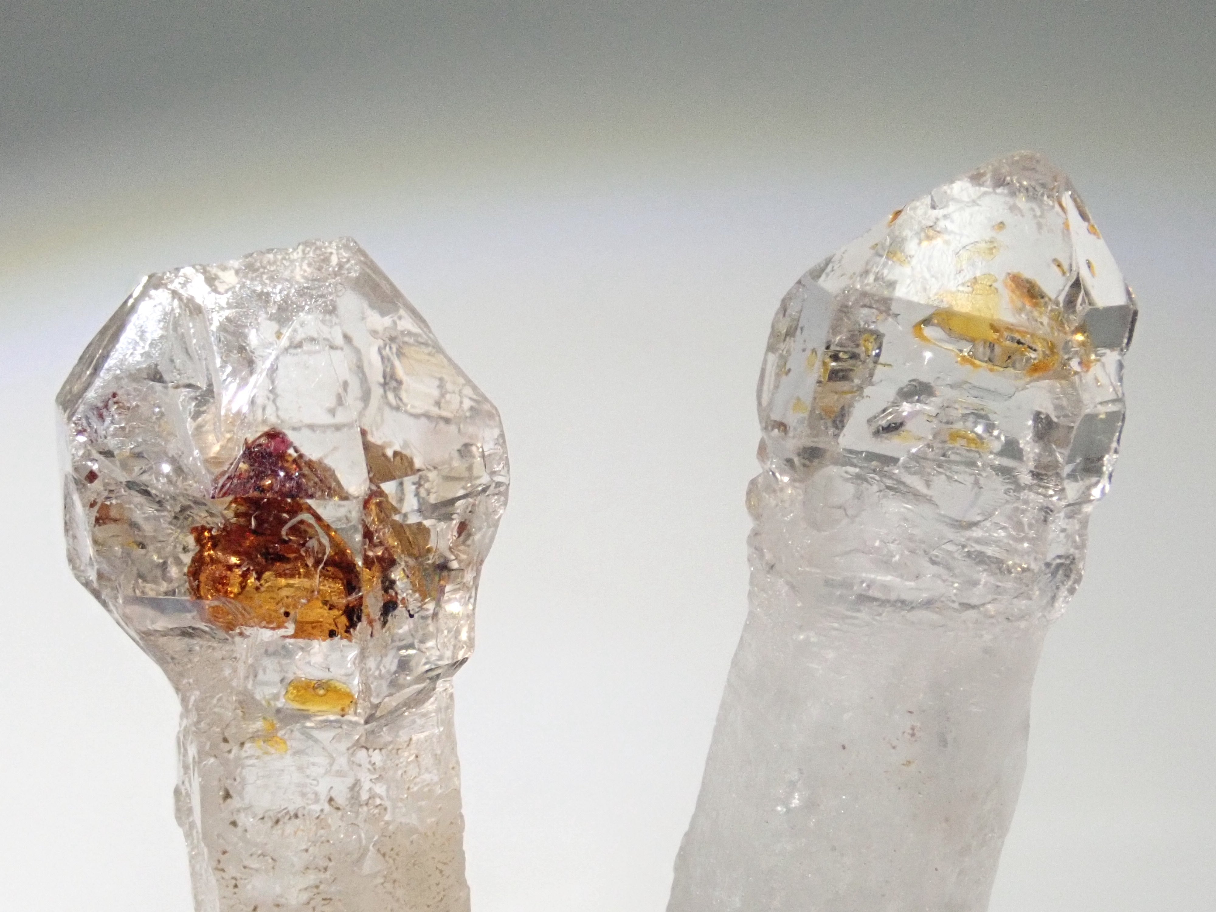 マダガスカル産オイルインクォーツ1石ルース(近年発見の新しい産地,平均28ct)《複数購入割引有》
