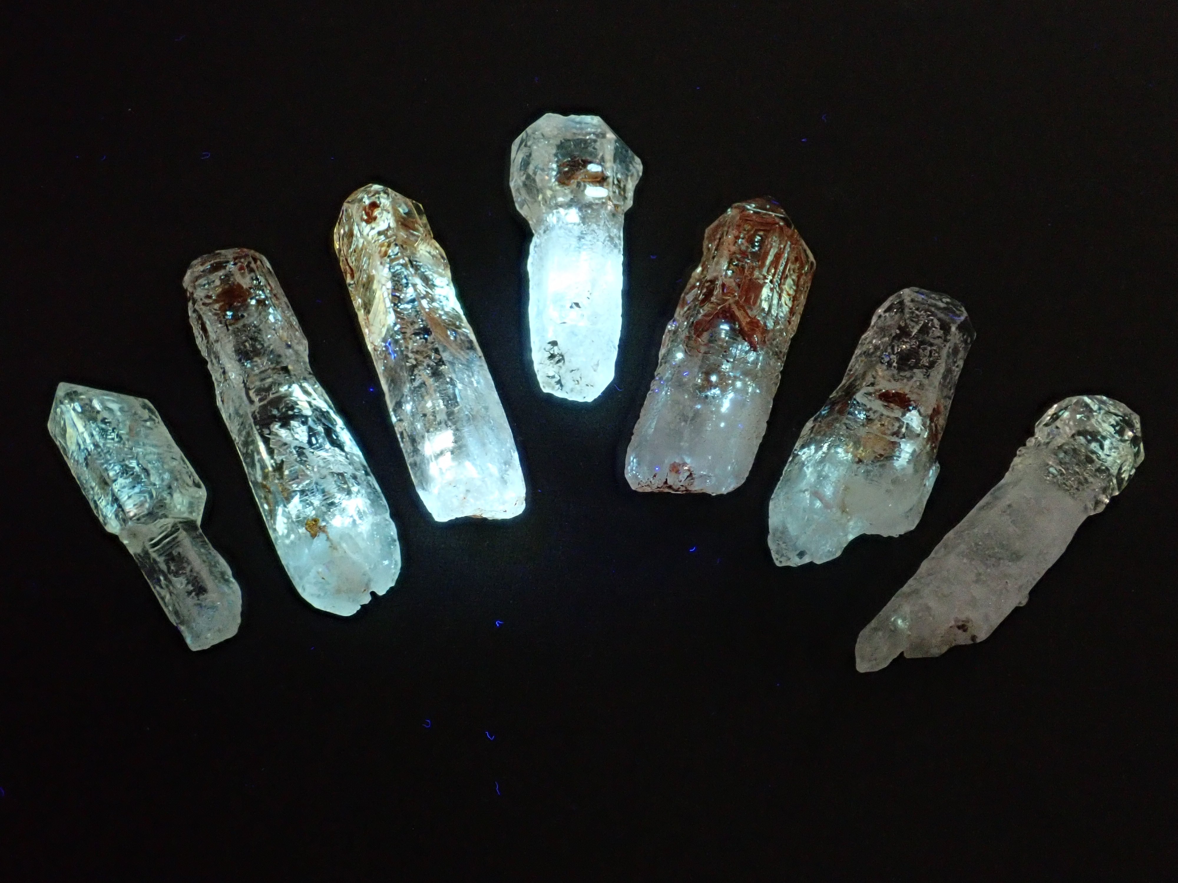 マダガスカル産オイルインクォーツ1石ルース(近年発見の新しい産地,平均28ct)《複数購入割引有》