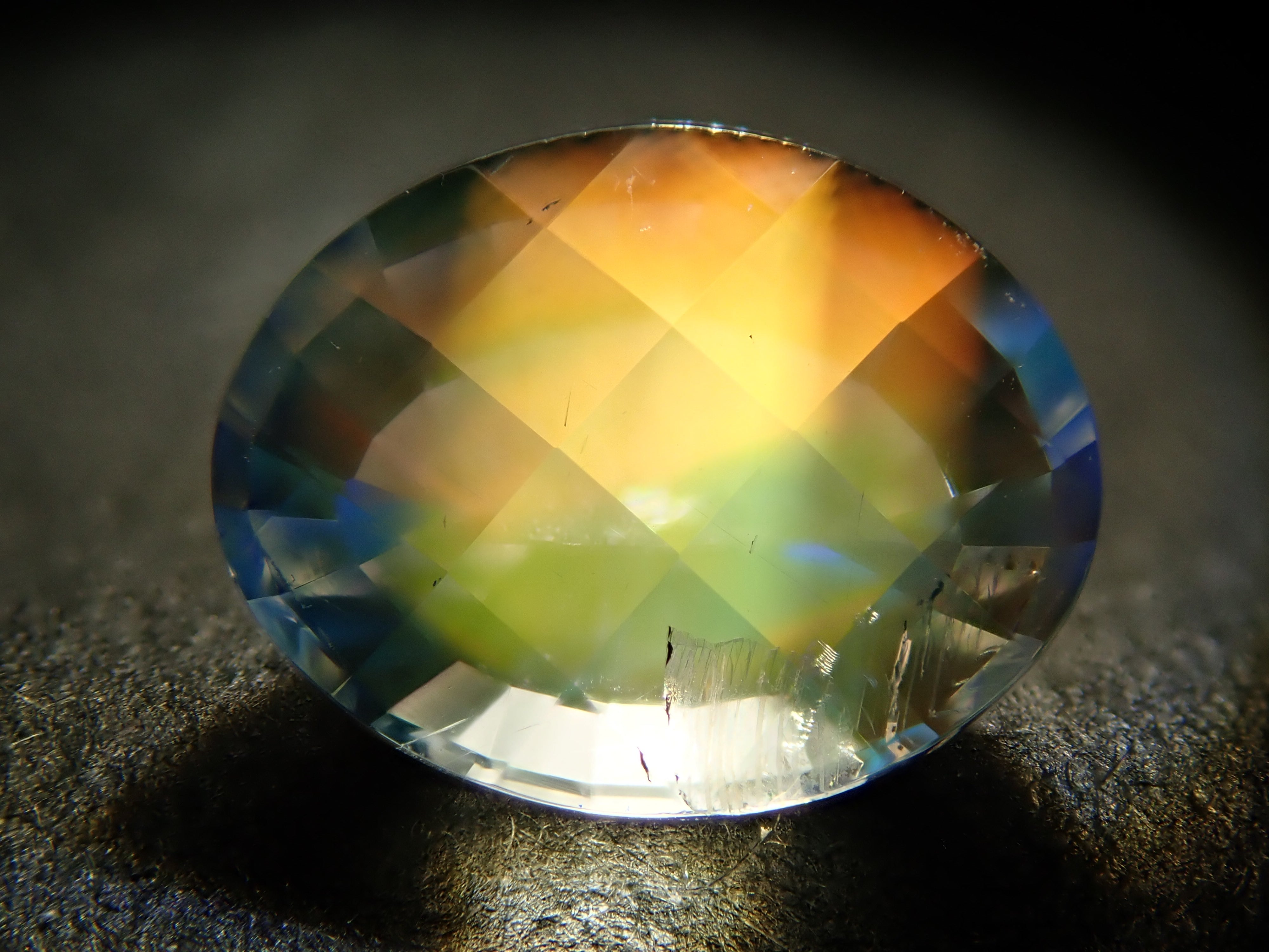 タンザニア産アンデシン・ラブラドライト(通称名 レインボームーンストーン) 0.928ctルース