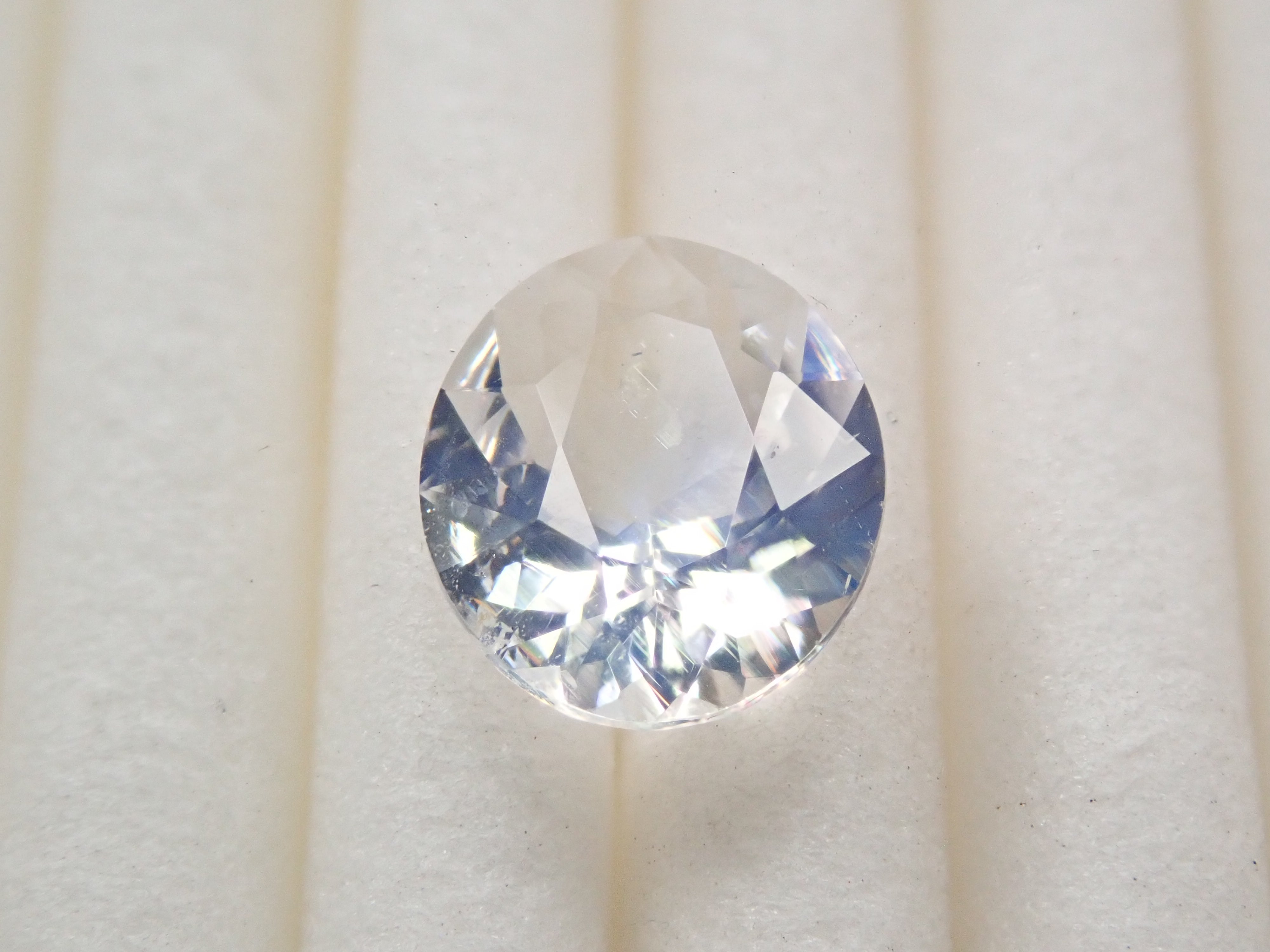 タンザニア産アンデシン・ラブラドライト(通称名 レインボームーンストーン) 0.782ctルース