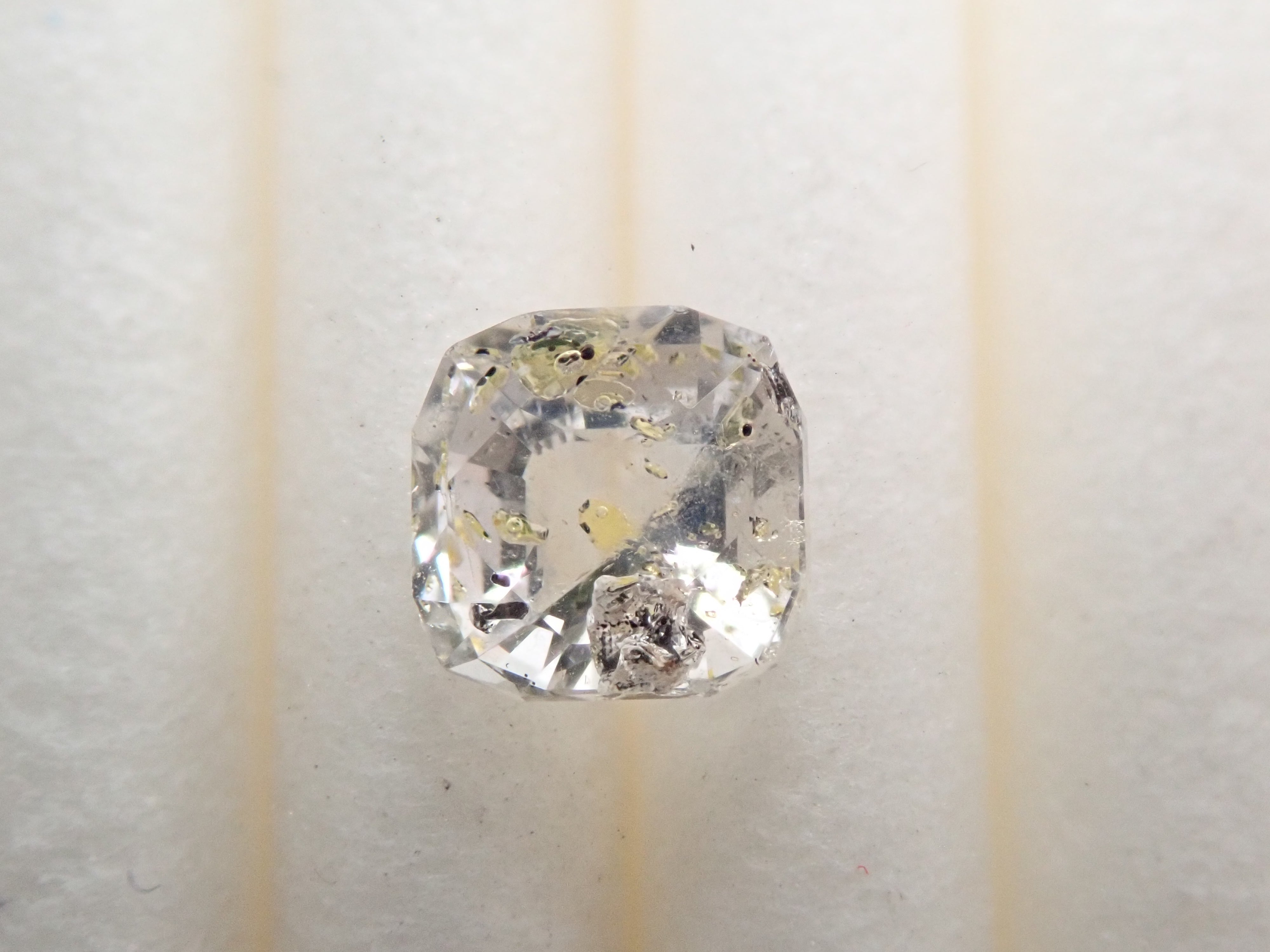 パキスタン産オイルインクォーツ 0.443ctルース