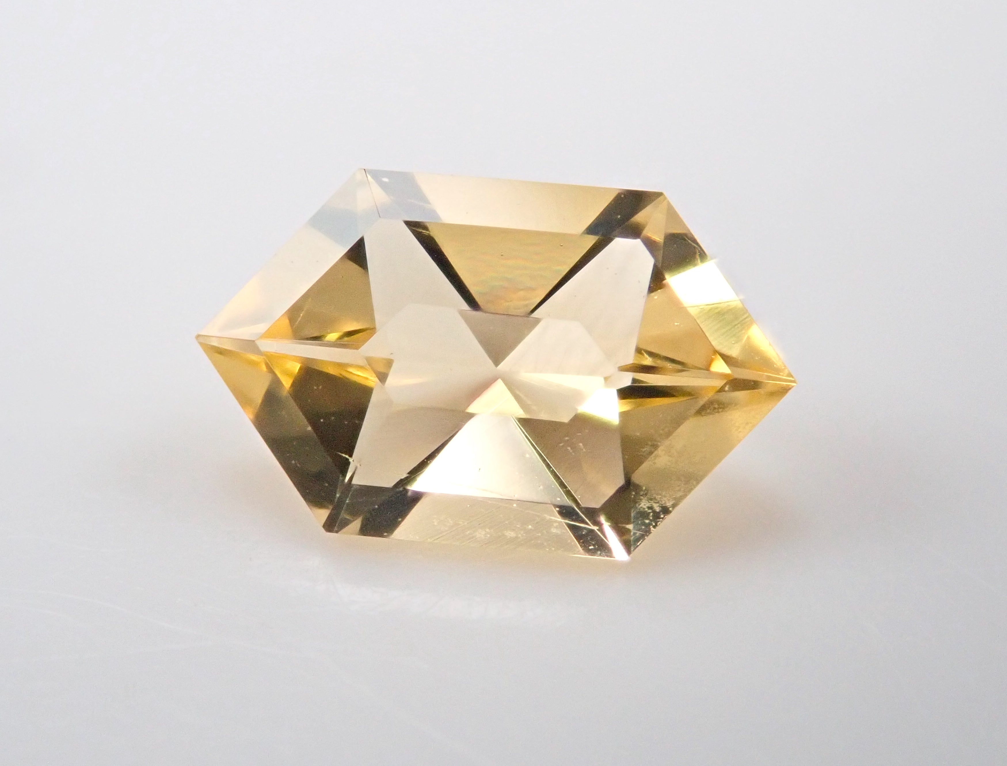 墨西哥火蛋白石 0.290 克拉散裝(刻面切割)