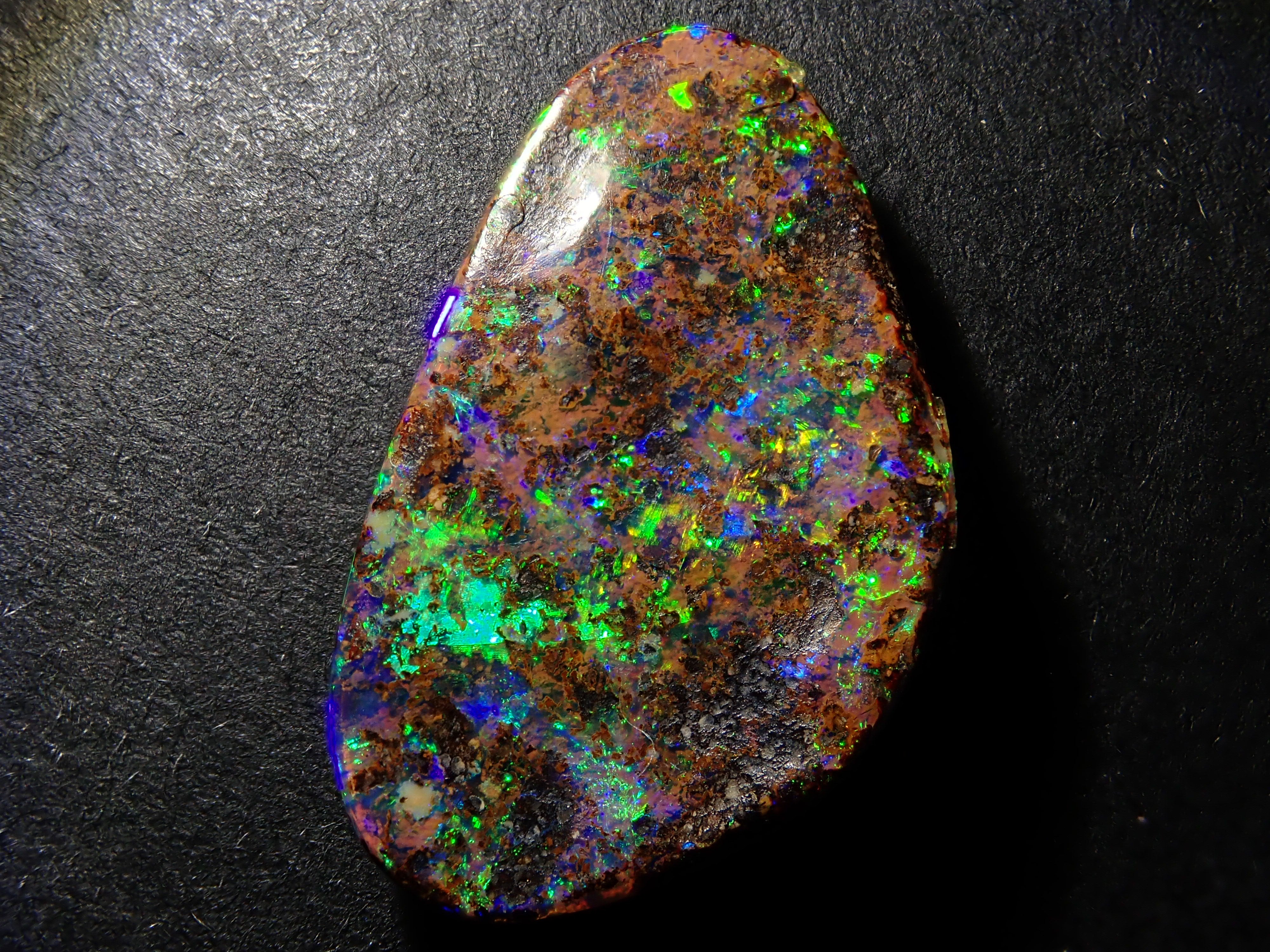 【2/8 22時販売】オーストラリア産ボルダーオパール 6.152ctルース